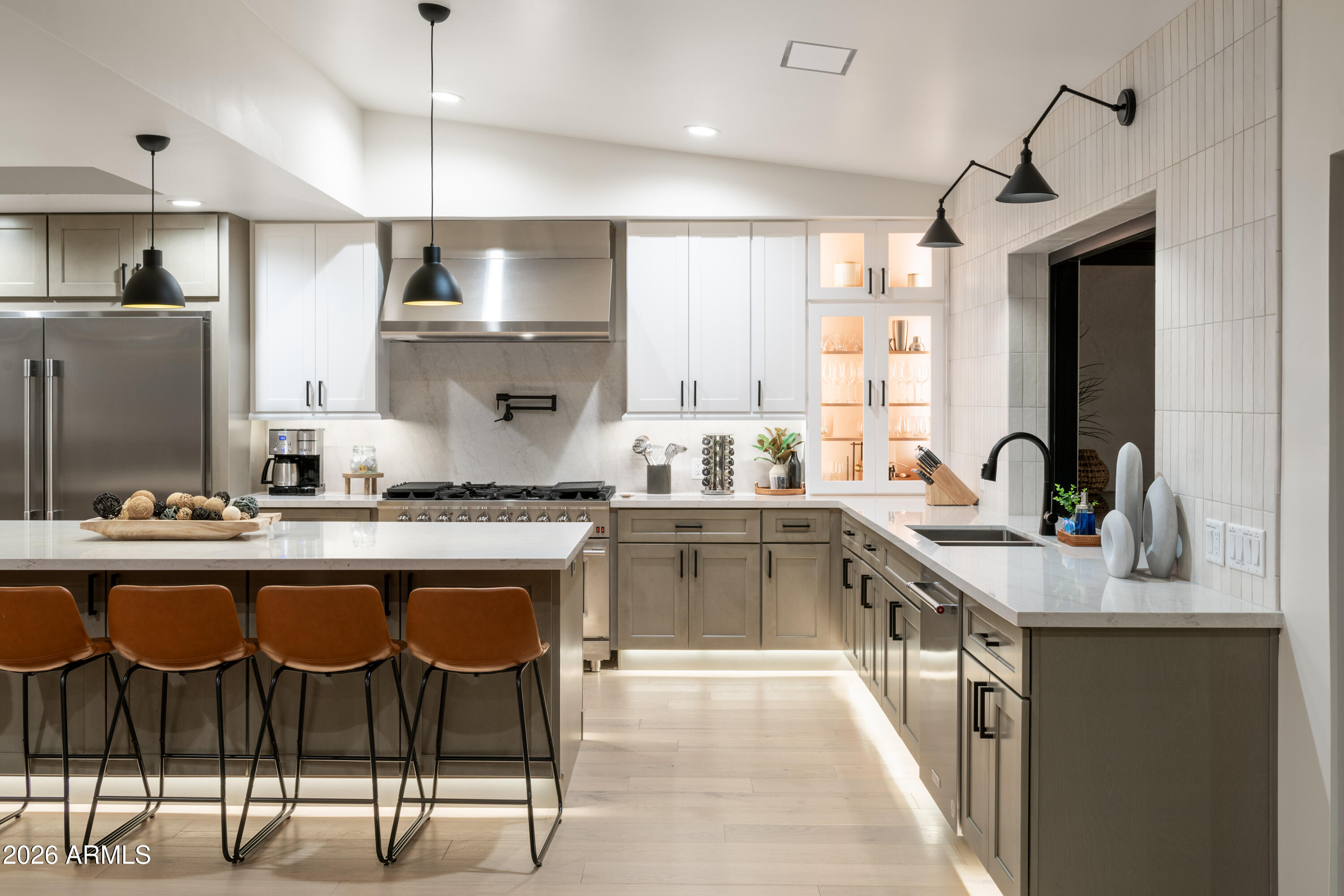 LA TIERRA ESTATES AMD - Residential