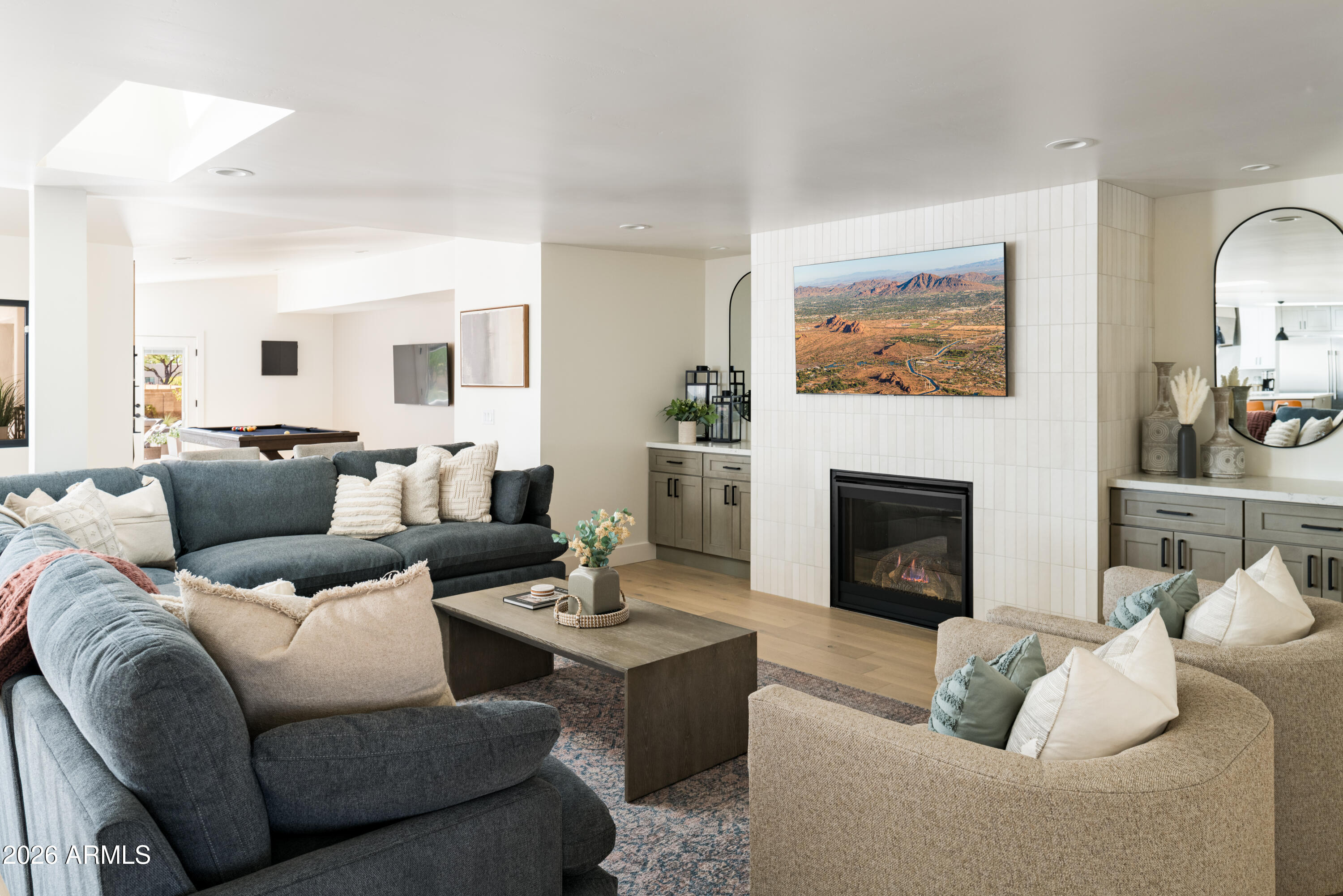 LA TIERRA ESTATES AMD - Residential