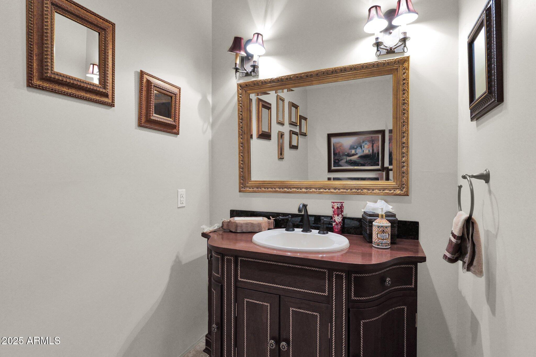 DESERT ESTATES 1 LOTS 1-4, 21-24 - Residential