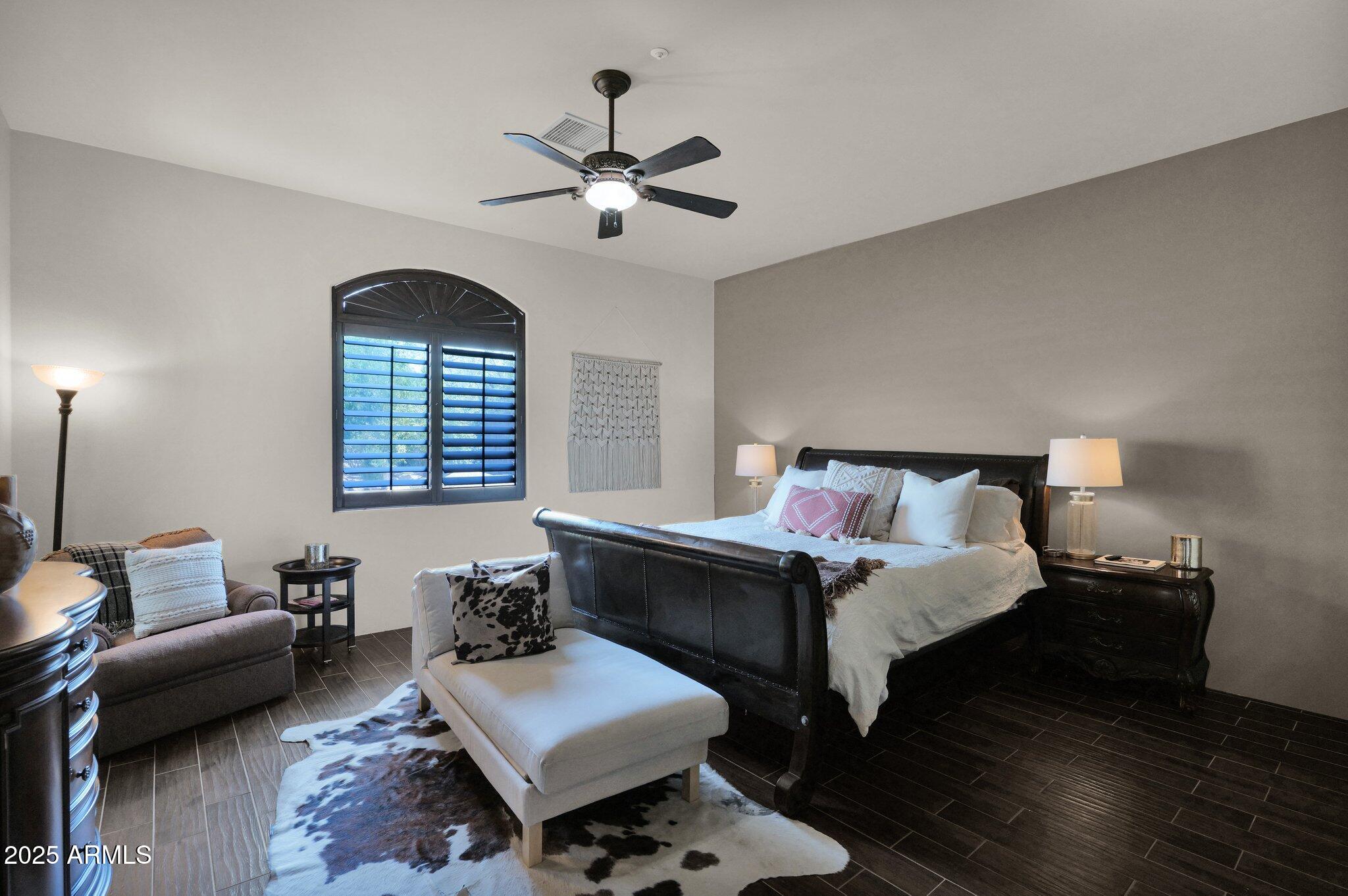 DESERT ESTATES 1 LOTS 1-4, 21-24 - Residential