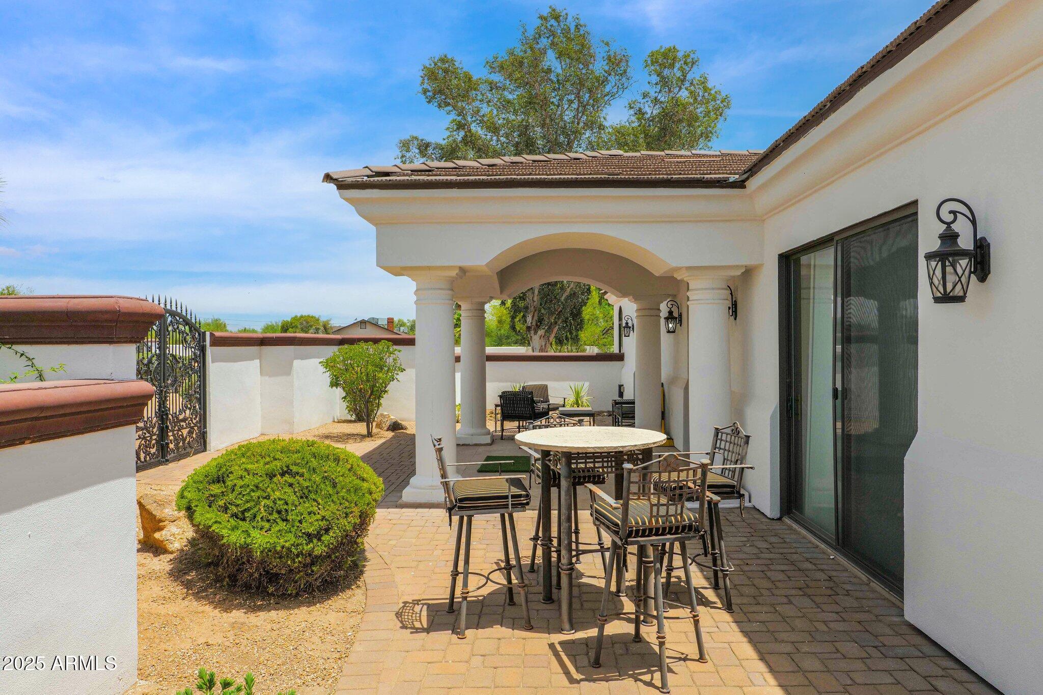 DESERT ESTATES 1 LOTS 1-4, 21-24 - Residential