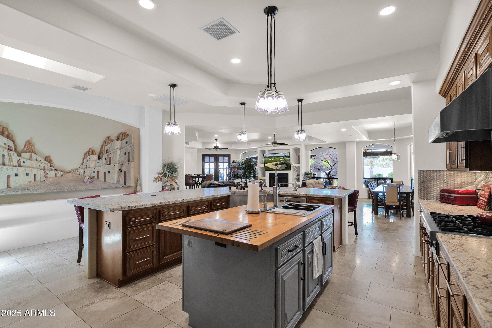 DESERT ESTATES 1 LOTS 1-4, 21-24 - Residential