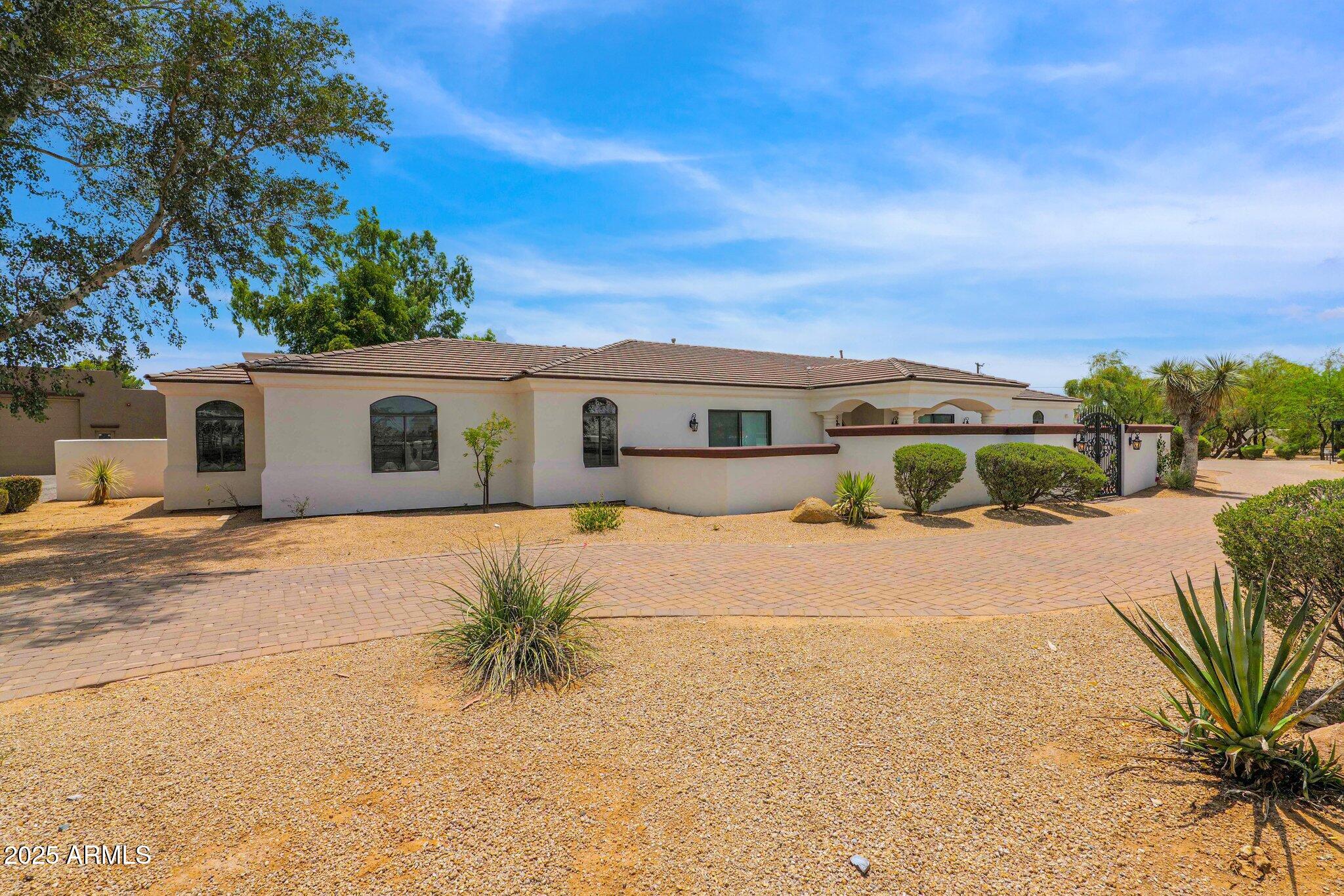 DESERT ESTATES 1 LOTS 1-4, 21-24 - Residential