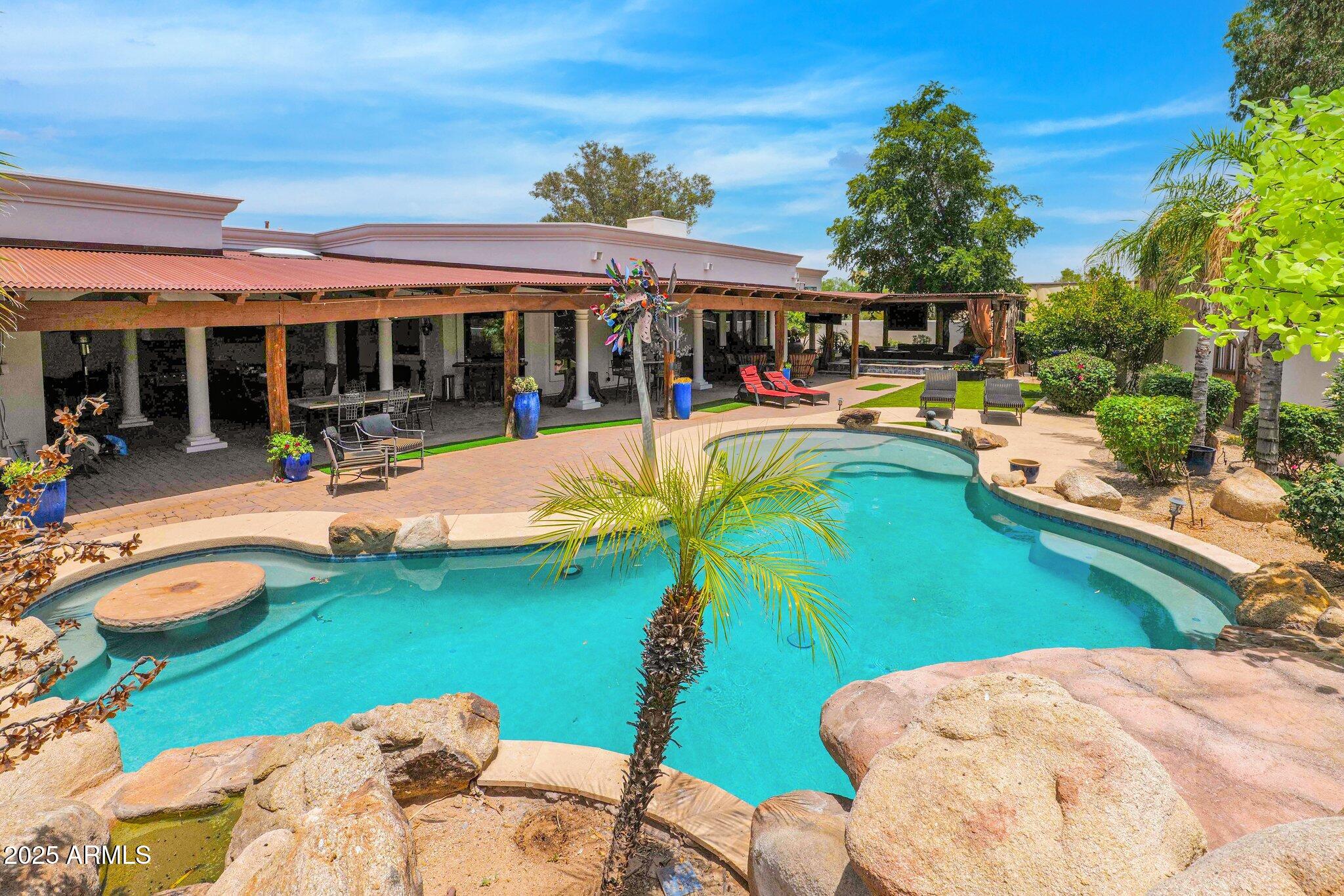 DESERT ESTATES 1 LOTS 1-4, 21-24 - Residential