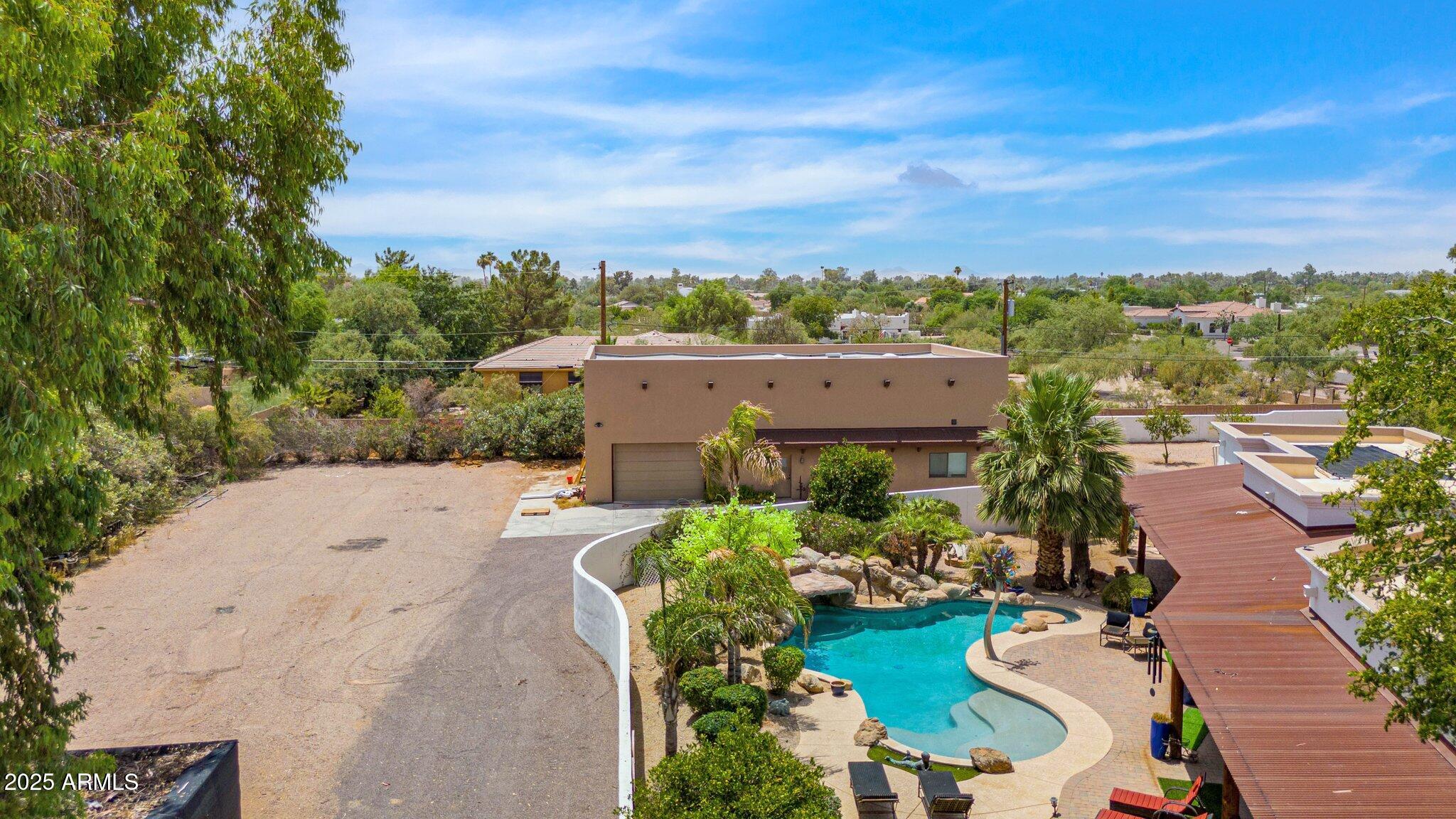 DESERT ESTATES 1 LOTS 1-4, 21-24 - Residential