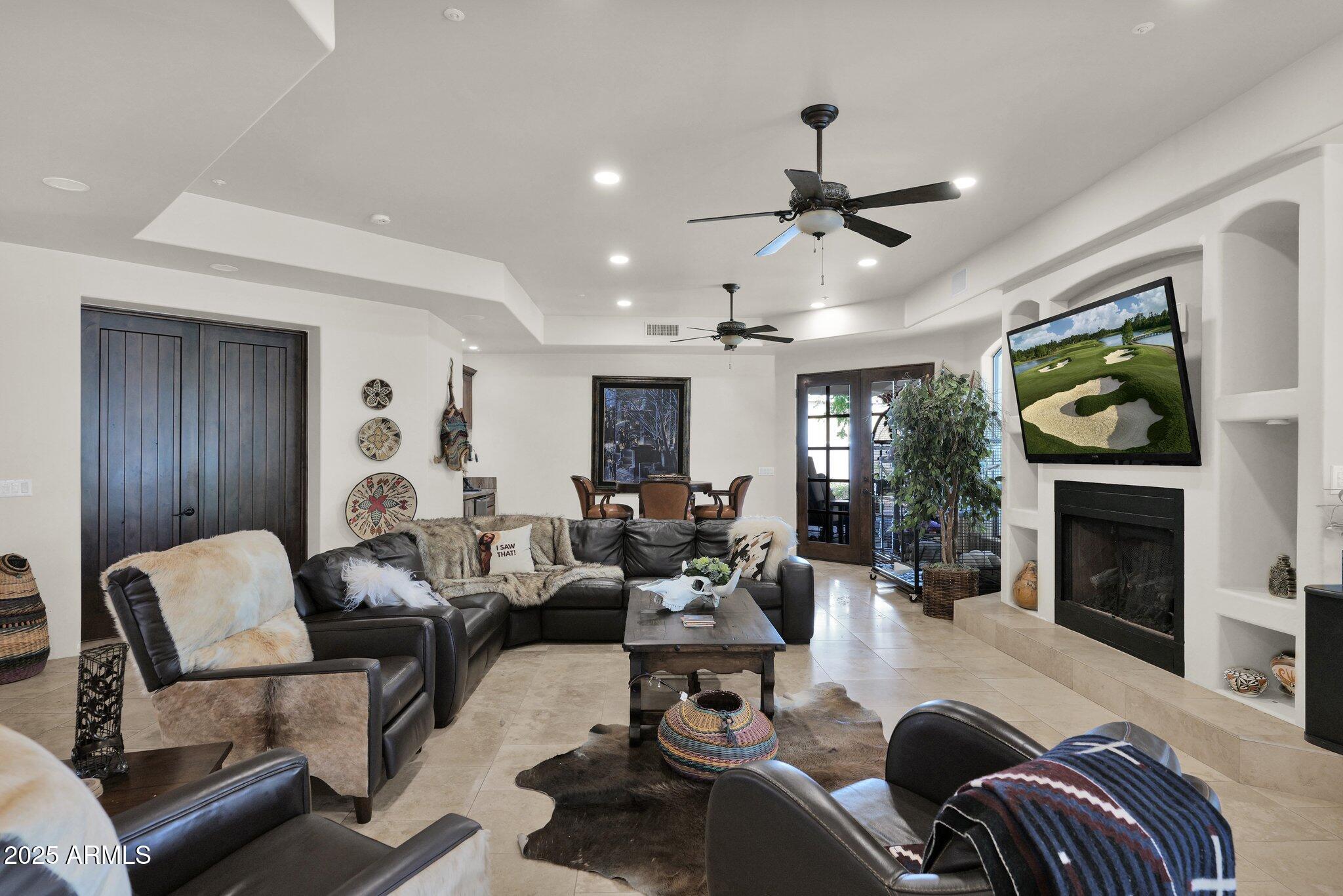 DESERT ESTATES 1 LOTS 1-4, 21-24 - Residential