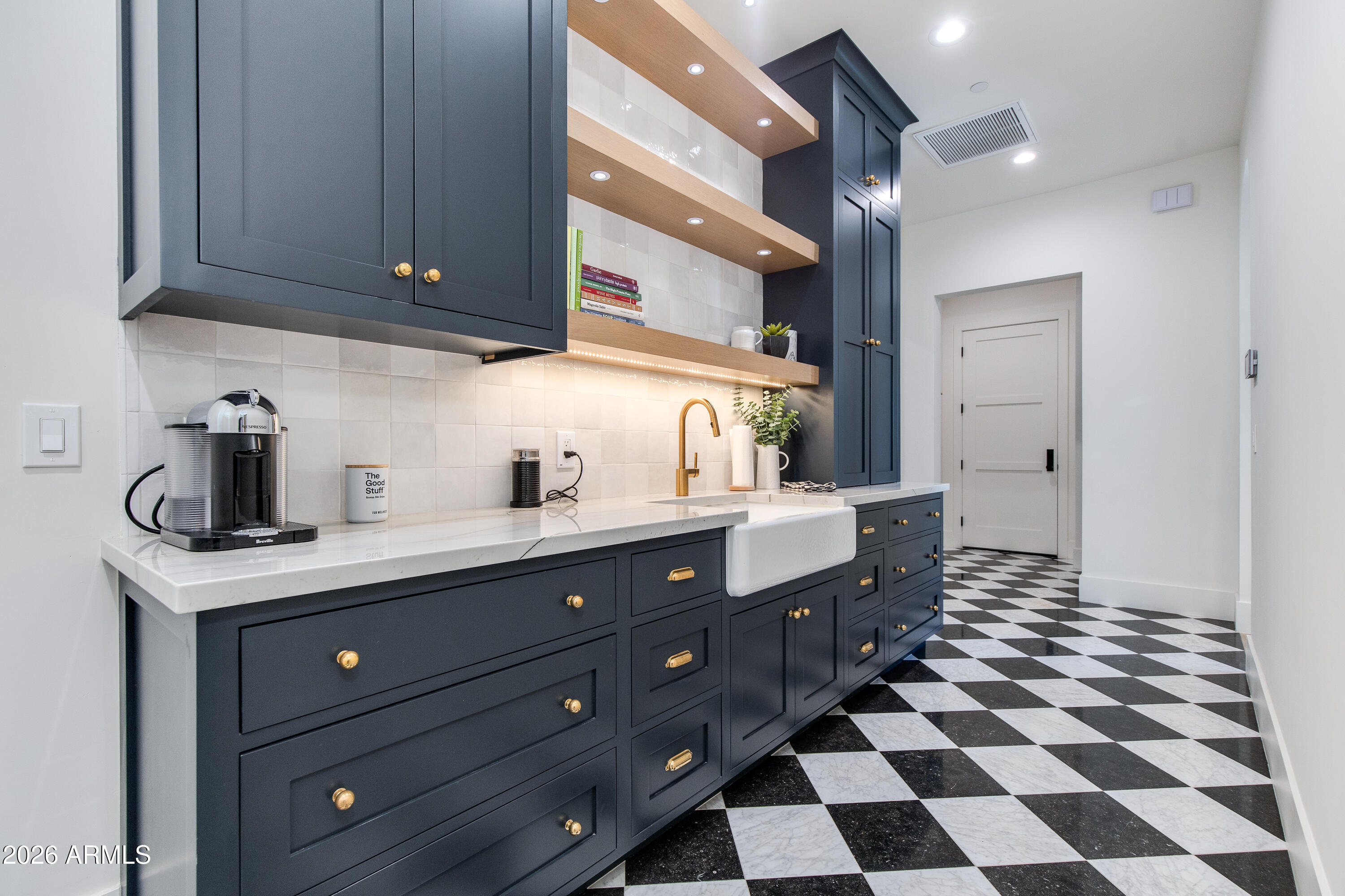 CASA DE CAMELBACK - Residential