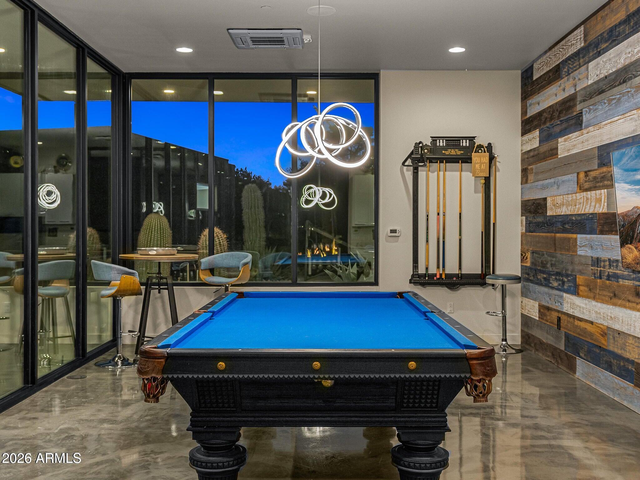 CLUB ESTATES 2 - Residential Lease