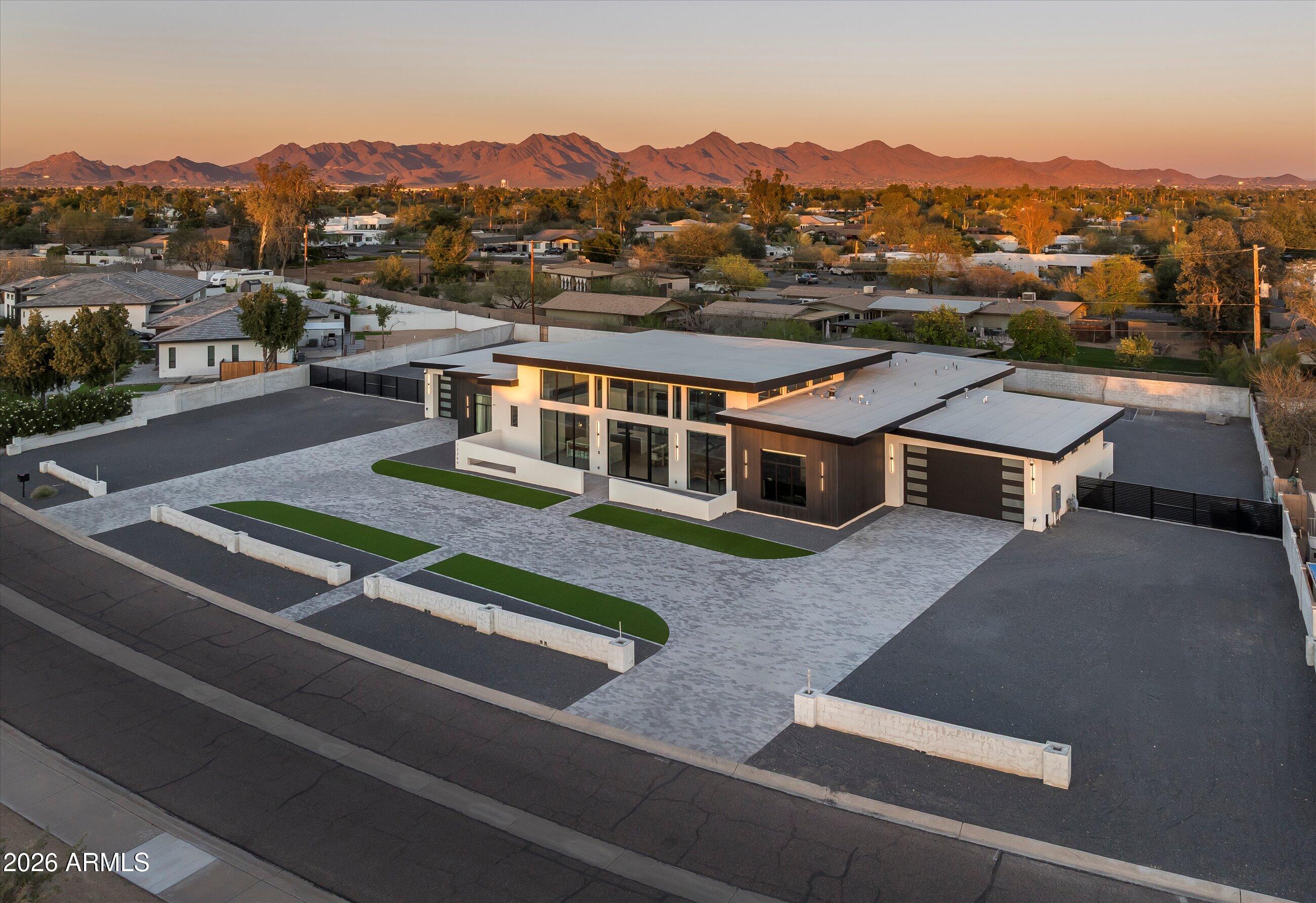 DESERT ESTATES 4 - Residential