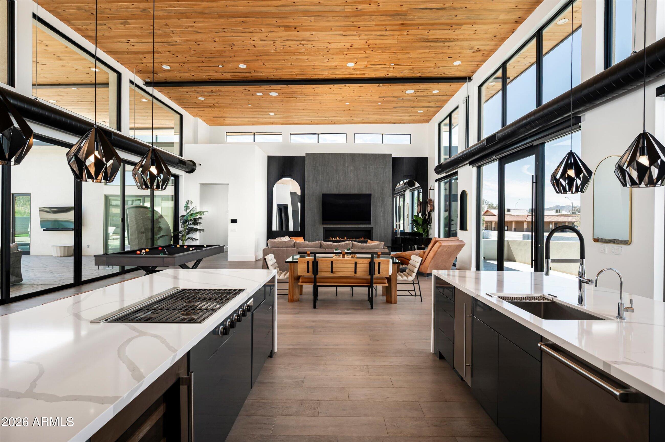 DESERT ESTATES 4 - Residential