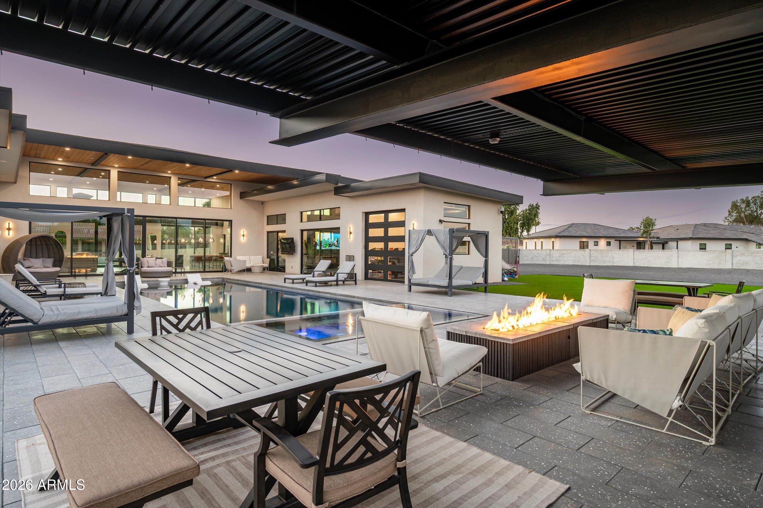 DESERT ESTATES 4 - Residential