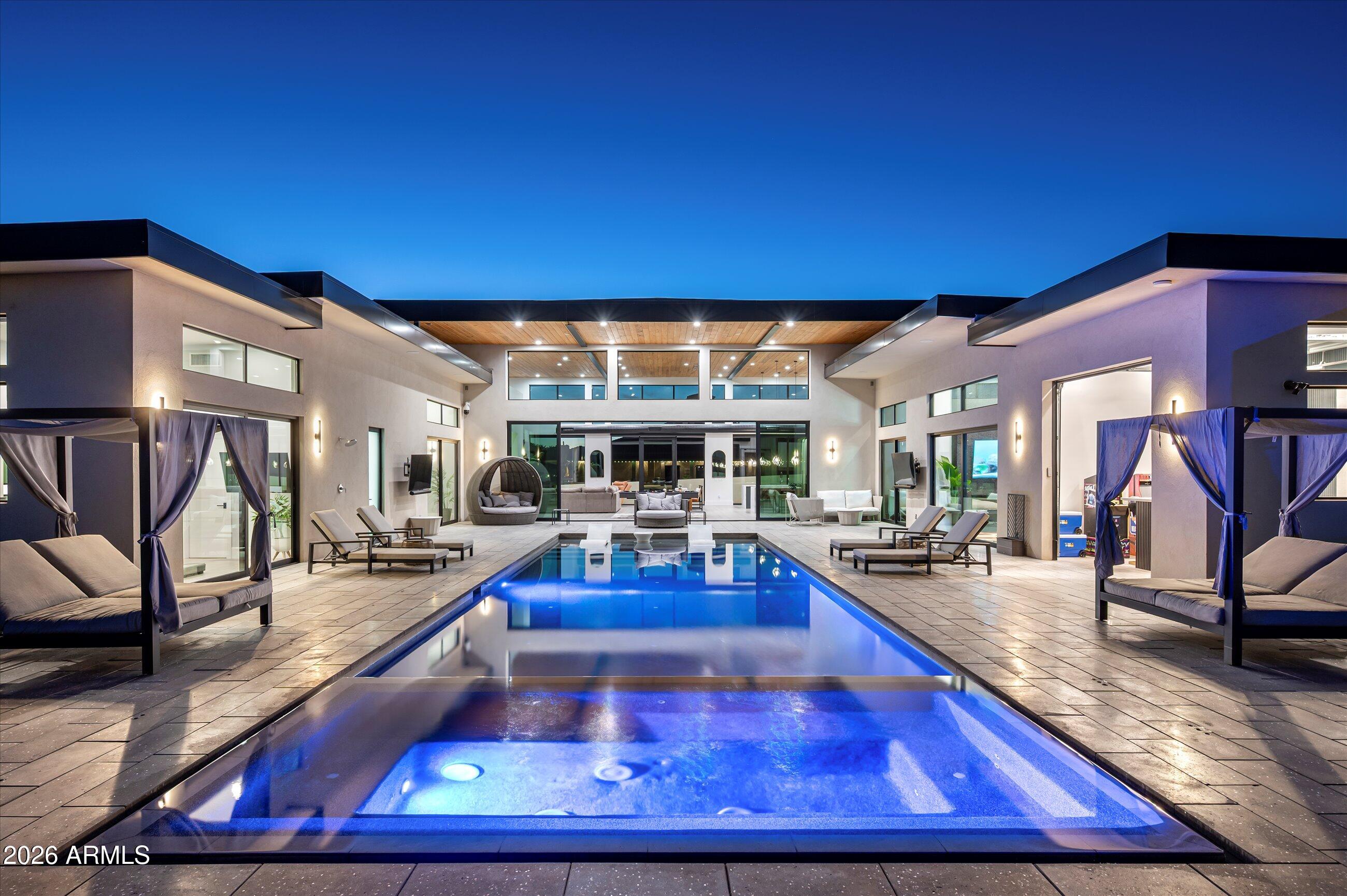DESERT ESTATES 4 - Residential