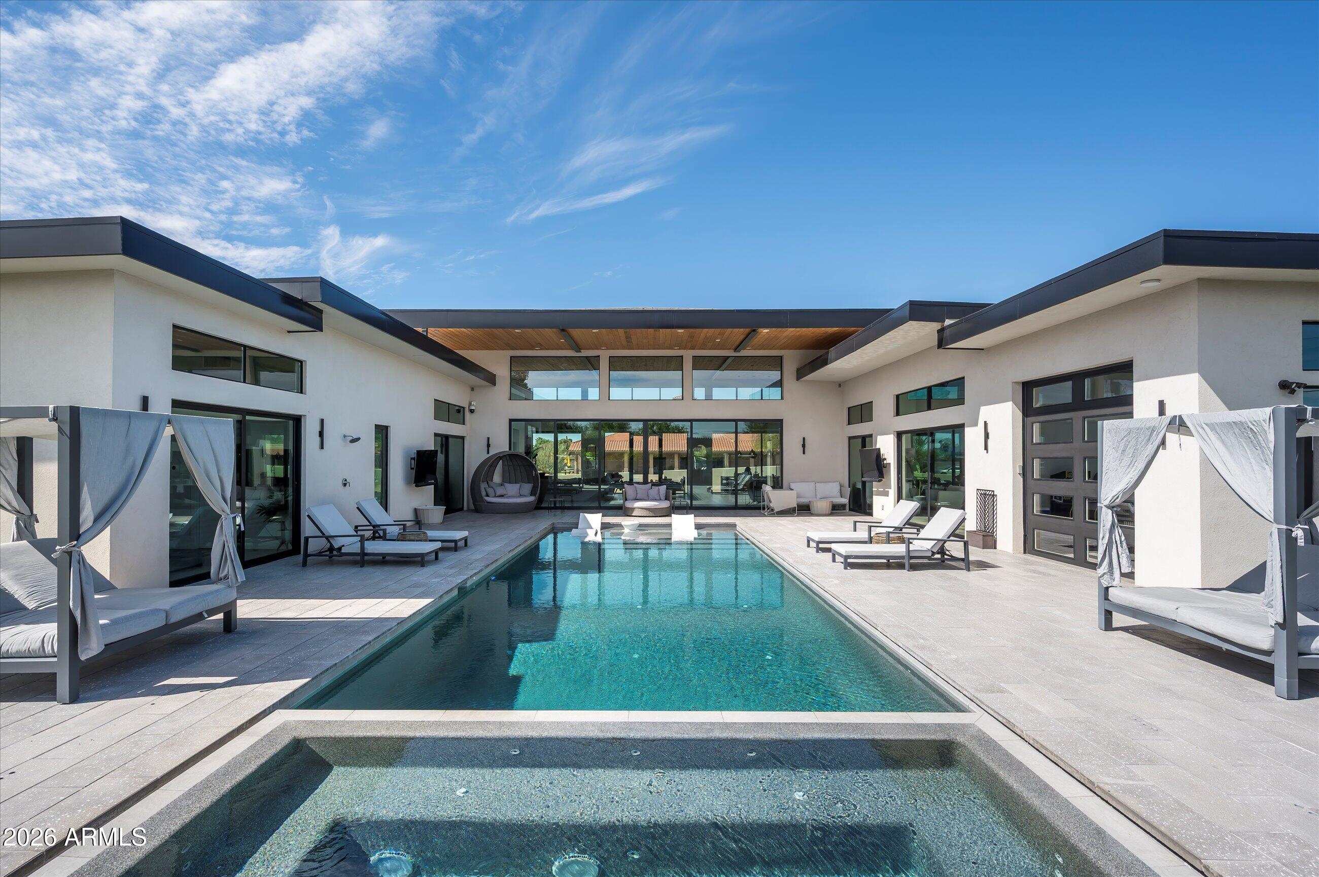 DESERT ESTATES 4 - Residential