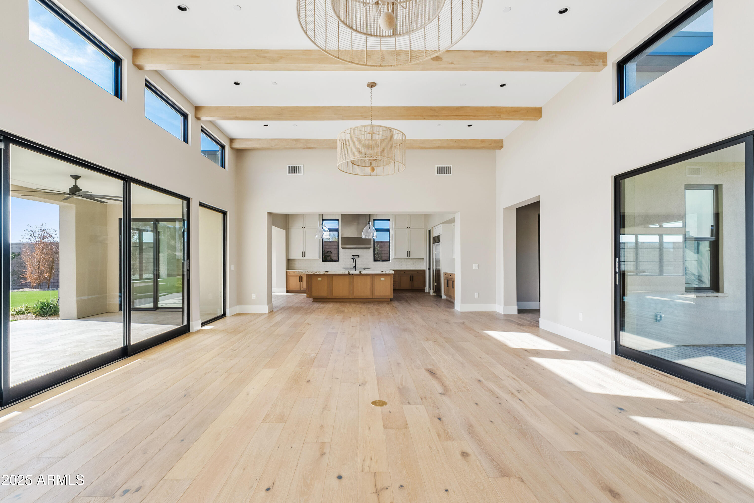WHITE HORSE - Residential