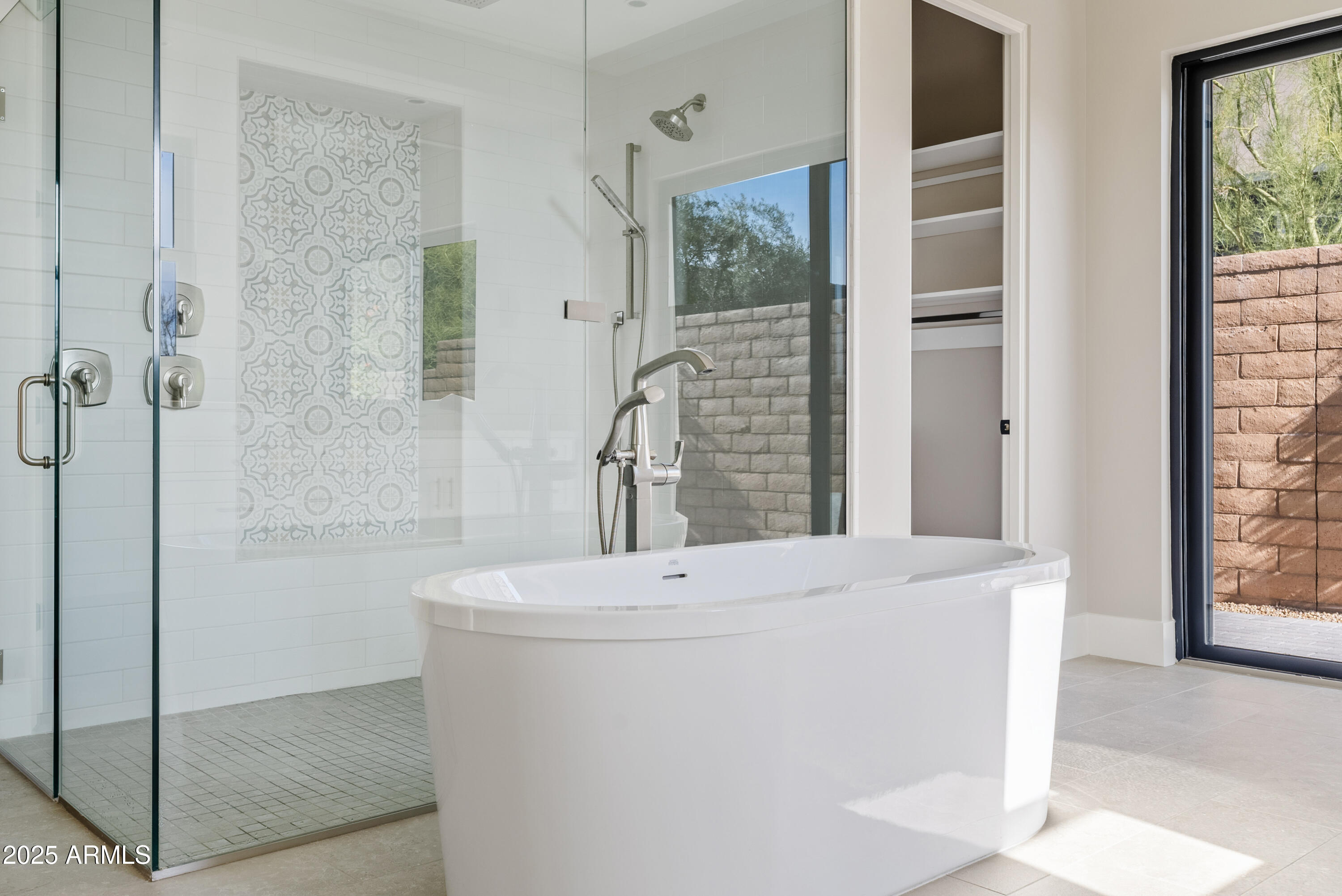 WHITE HORSE - Residential