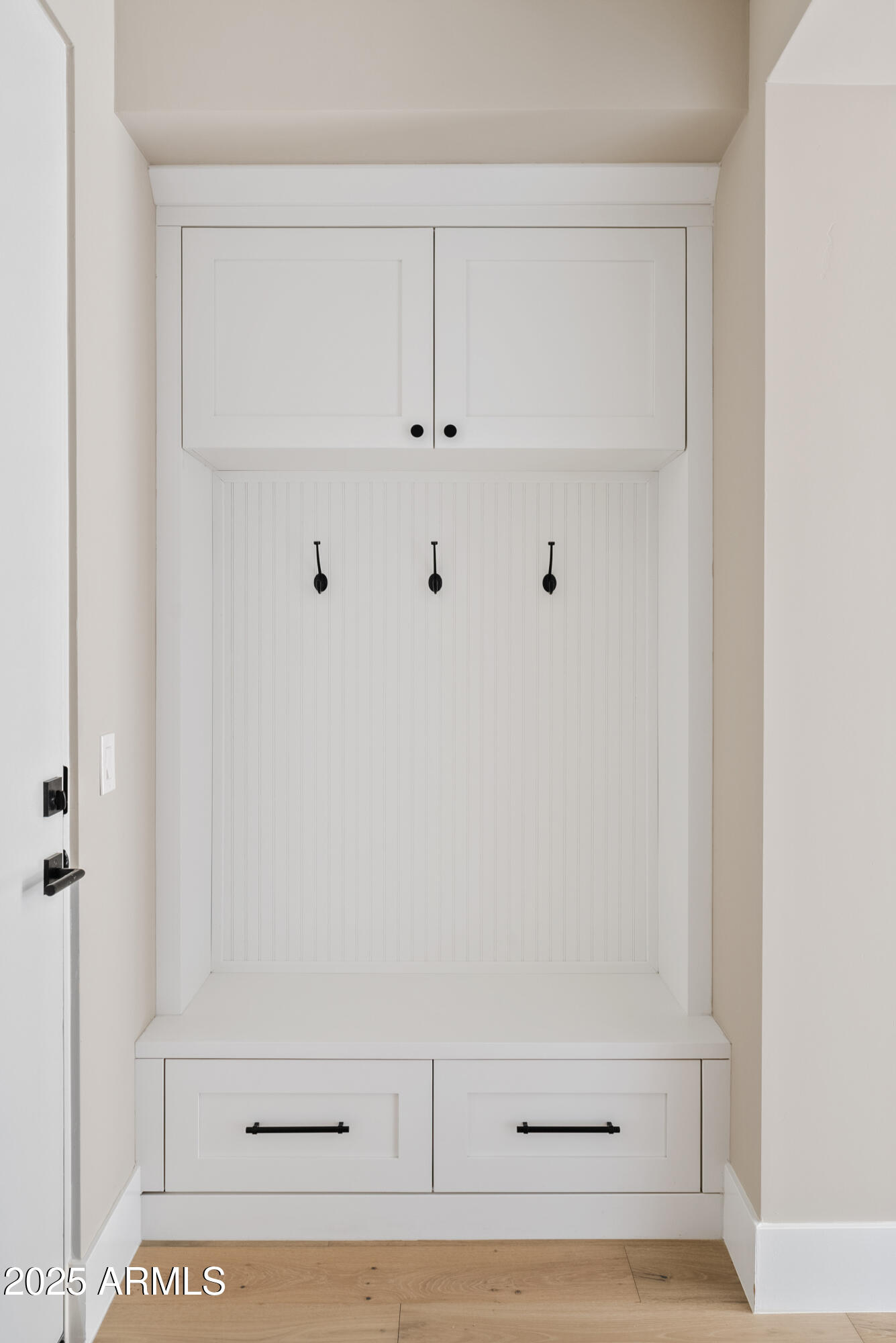 WHITE HORSE - Residential