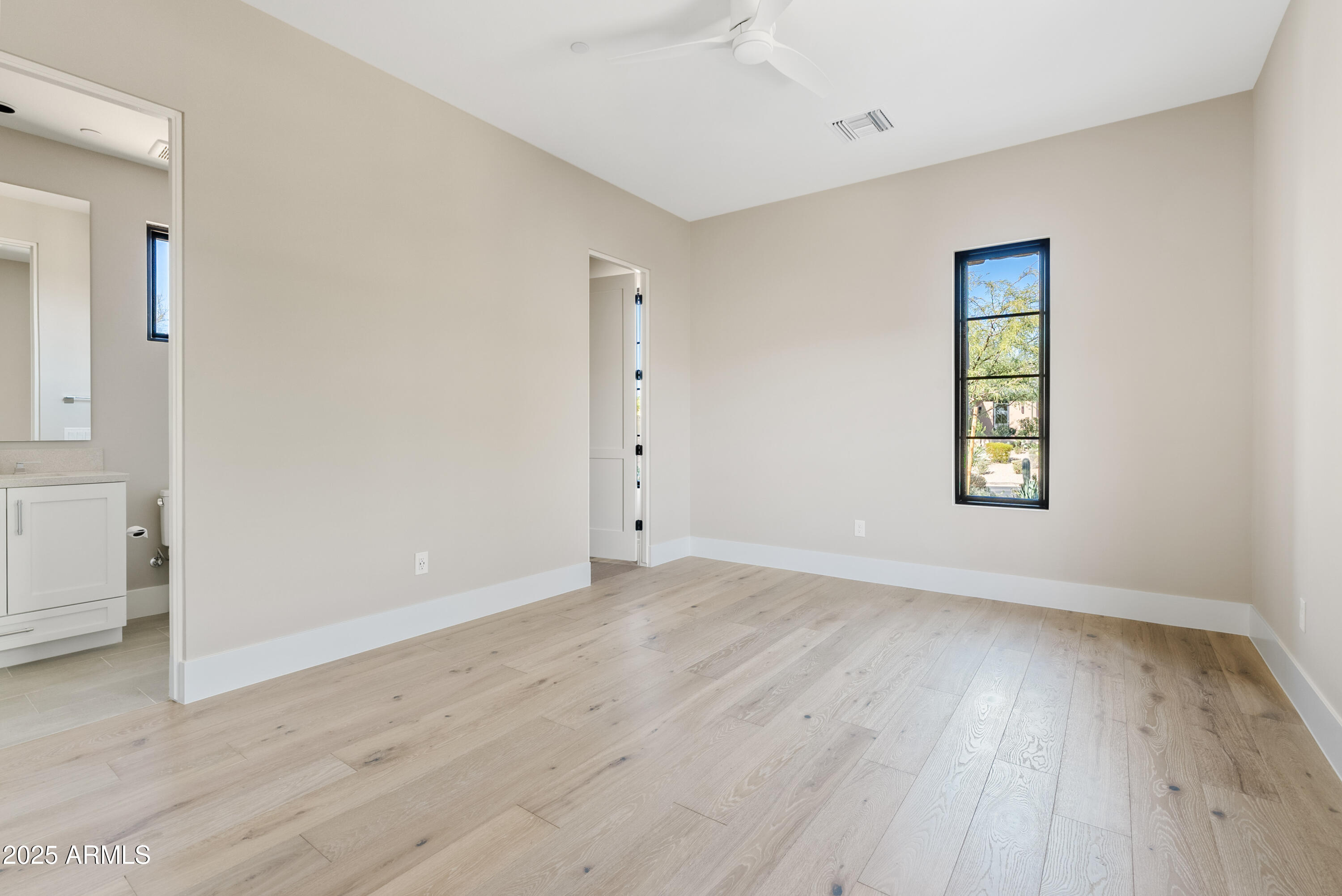 WHITE HORSE - Residential