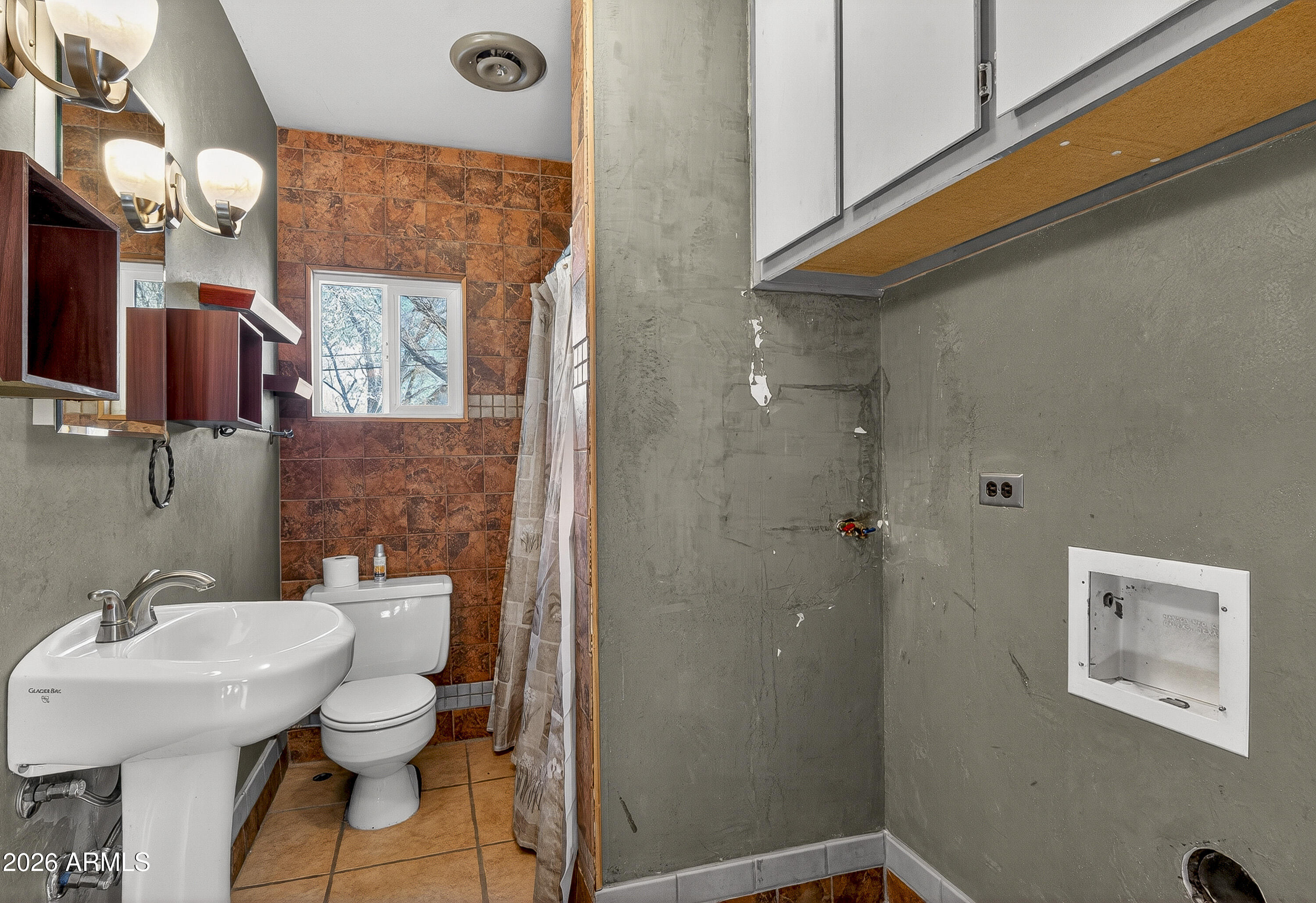 PINE PARK MANORS - Residential
