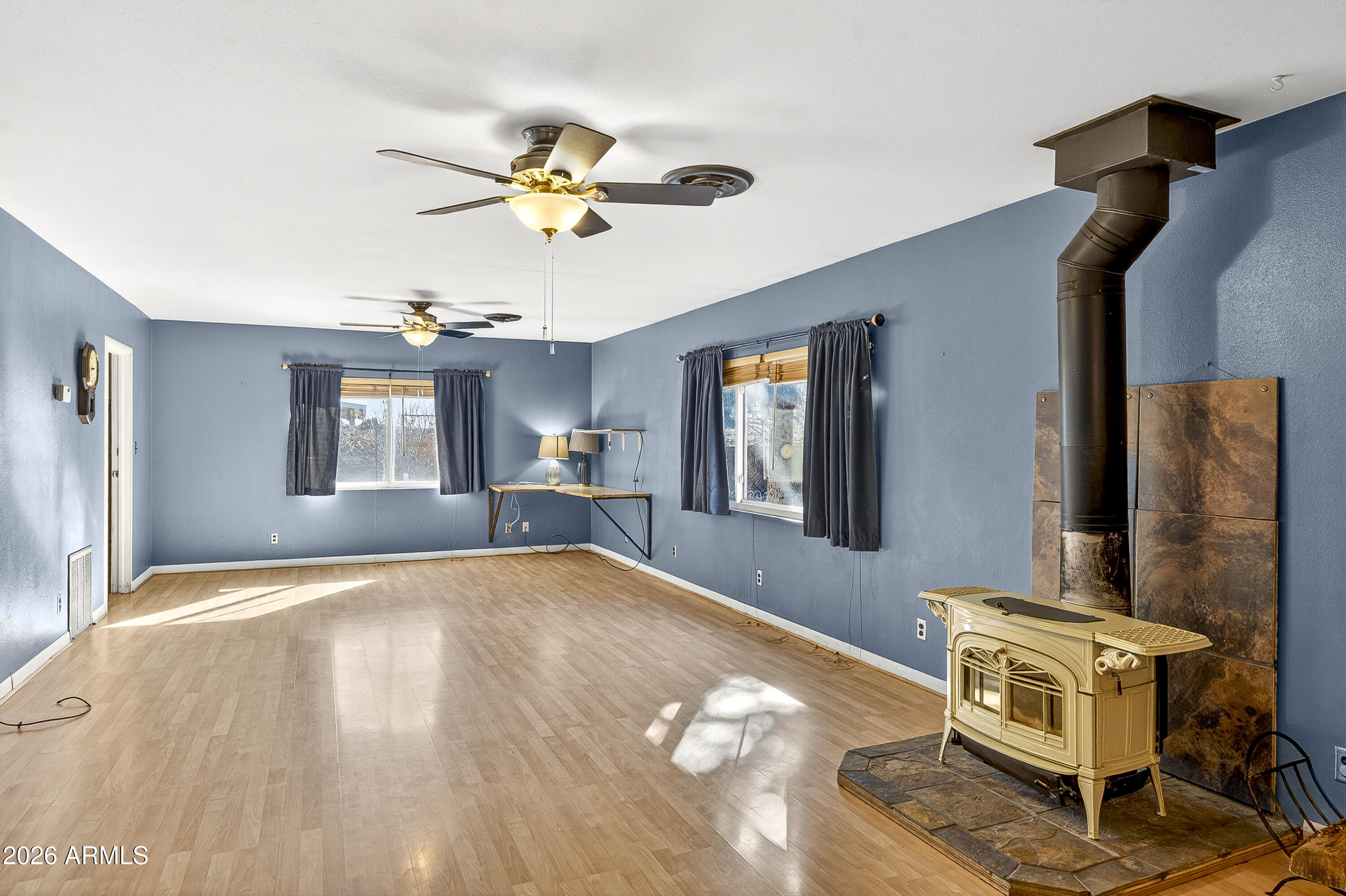 PINE PARK MANORS - Residential