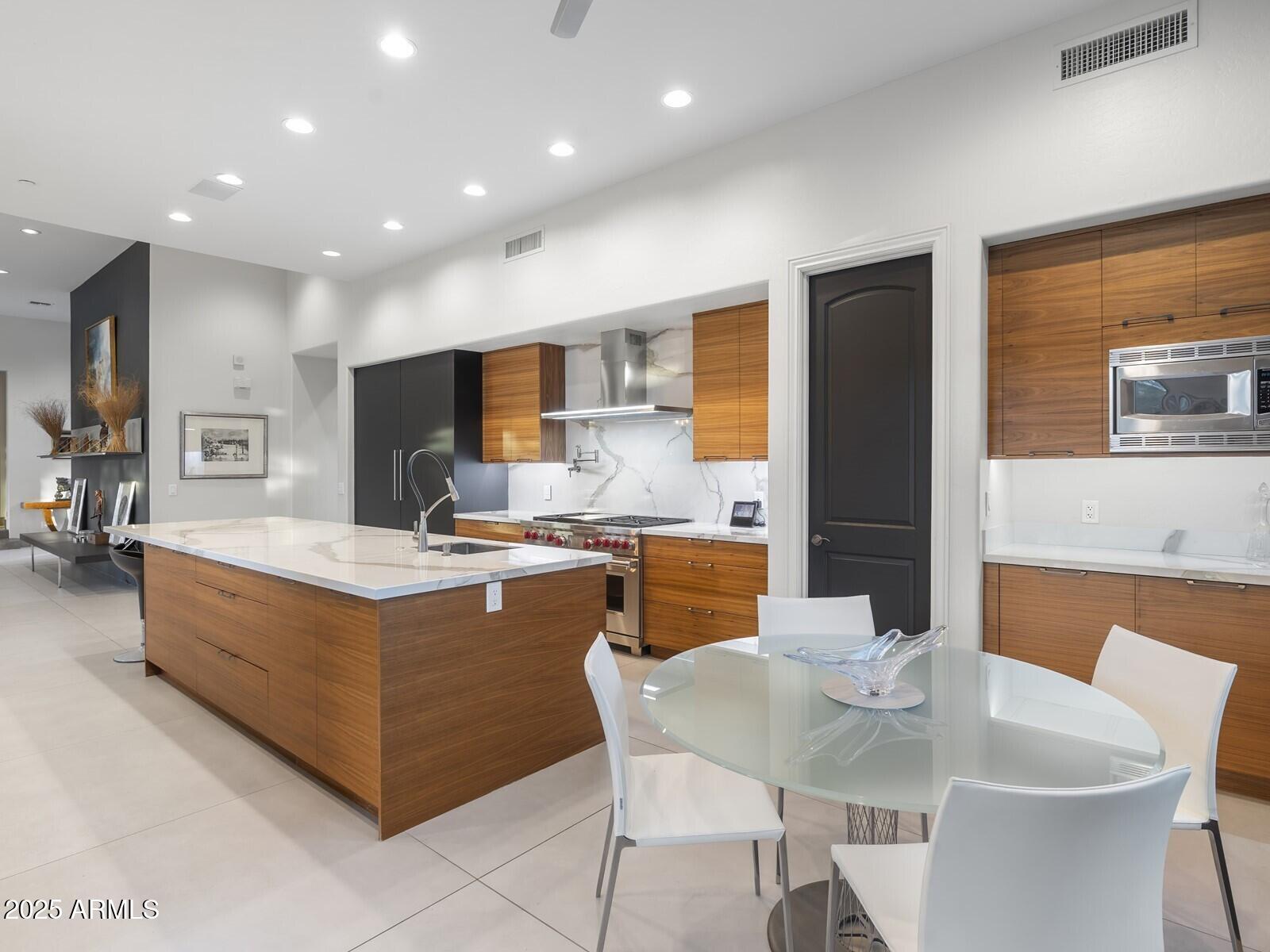 DC RANCH - Residential