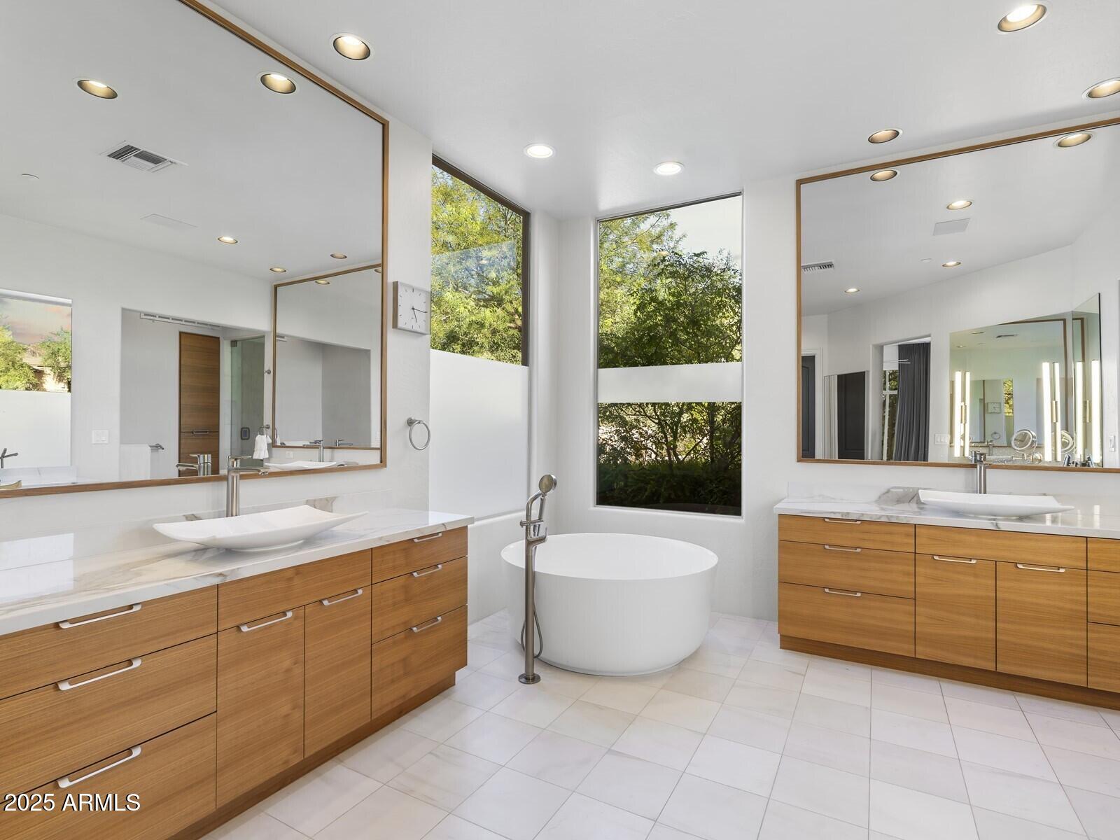 DC RANCH - Residential