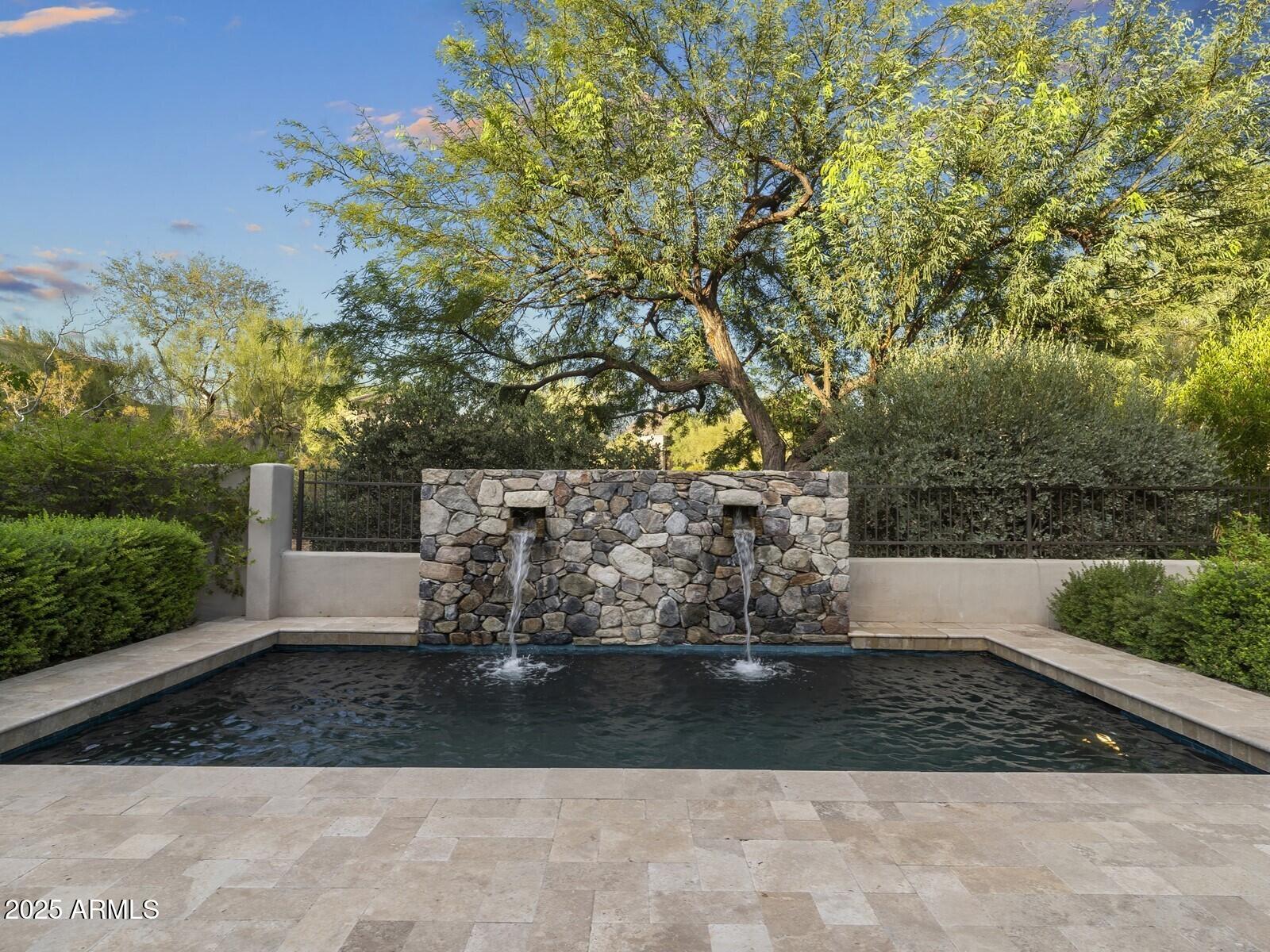 DC RANCH - Residential