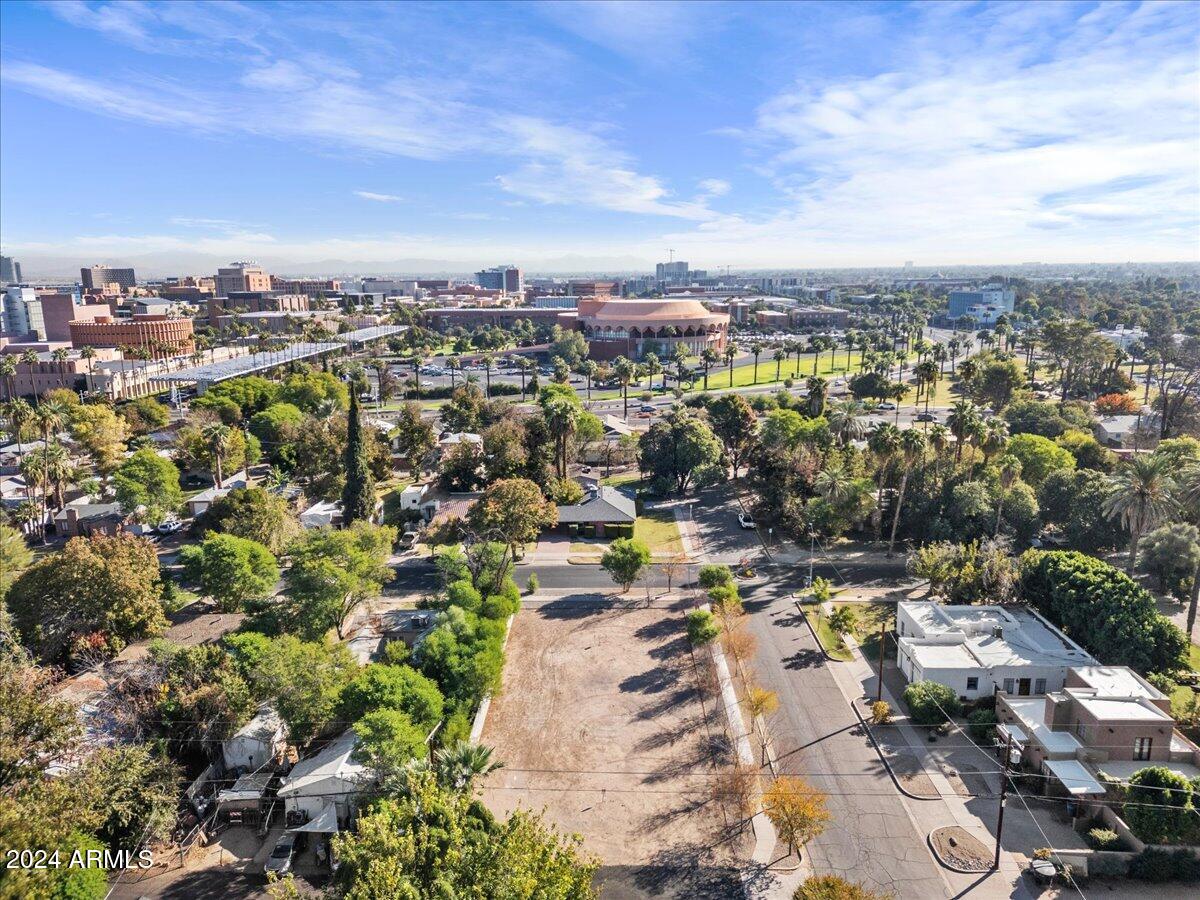 PARK TRACT - Land
