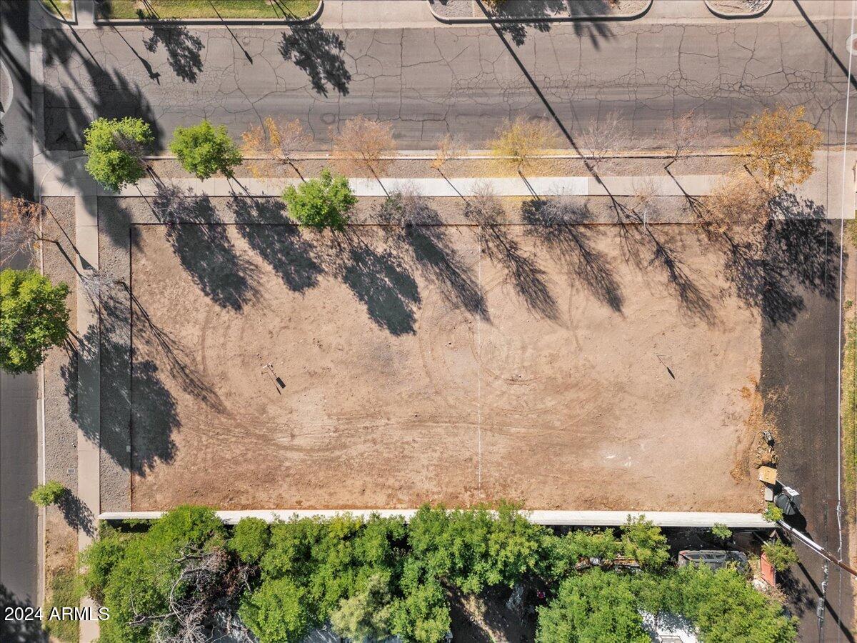 PARK TRACT - Land