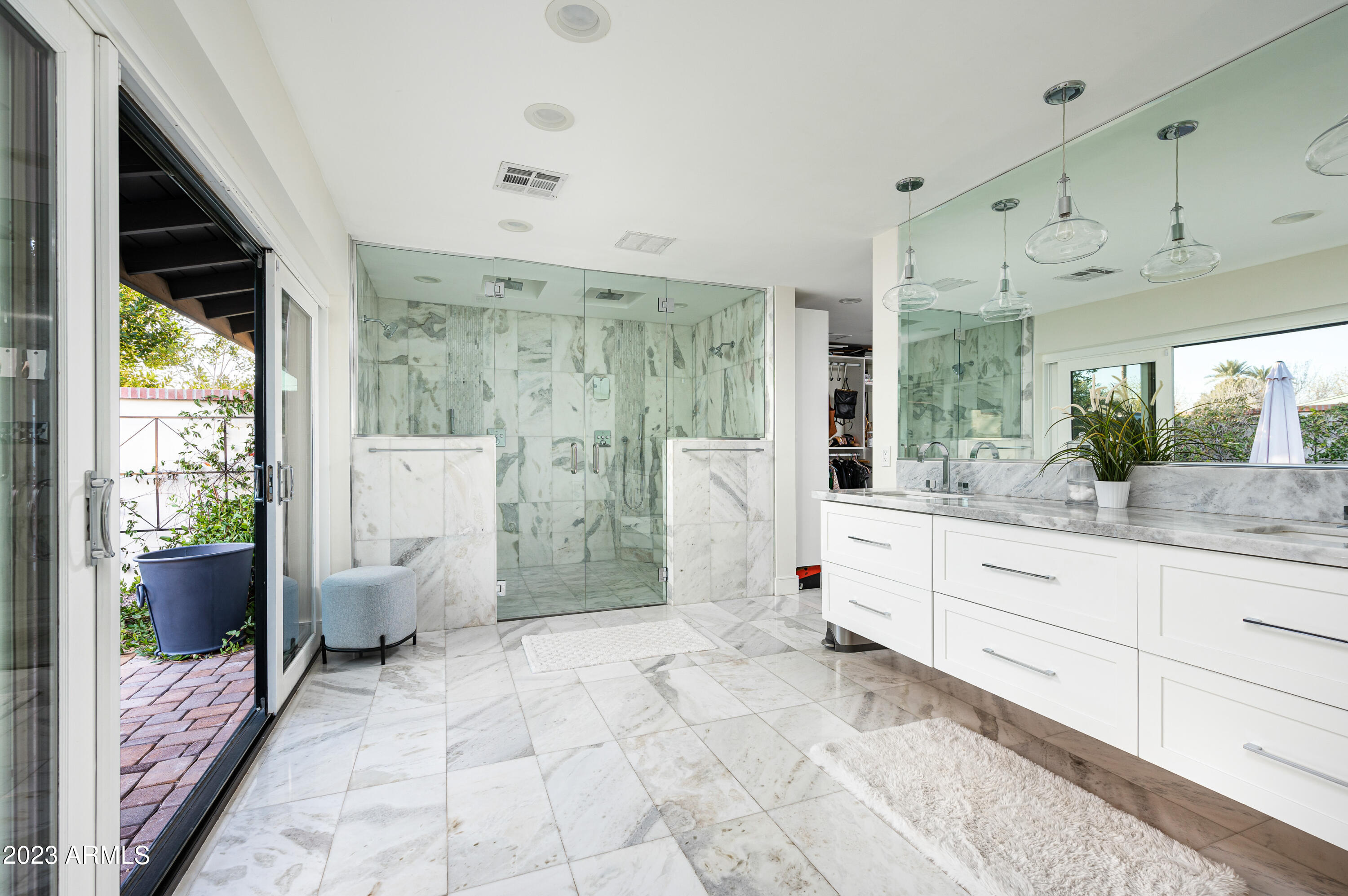 LAFAYETTE VILLA 3 - Residential