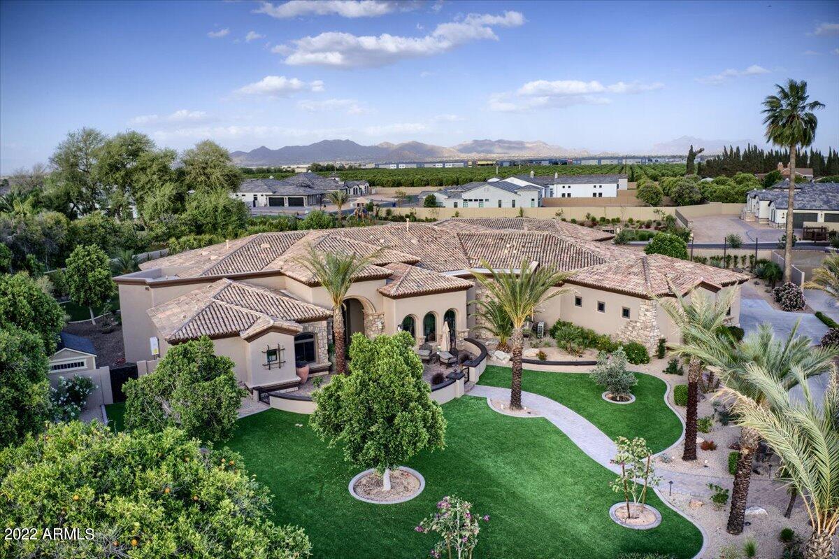 VISTA ESTANCIA - Residential