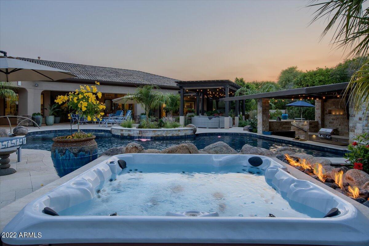 VISTA ESTANCIA - Residential