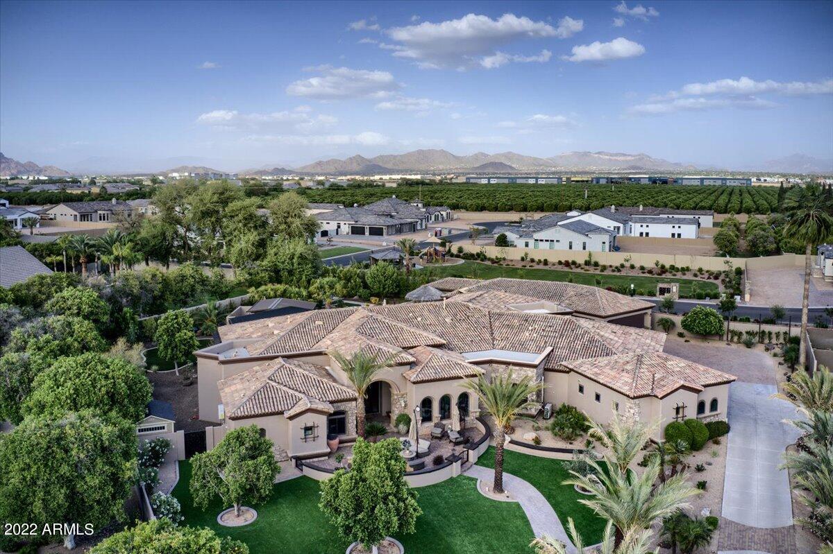 VISTA ESTANCIA - Residential