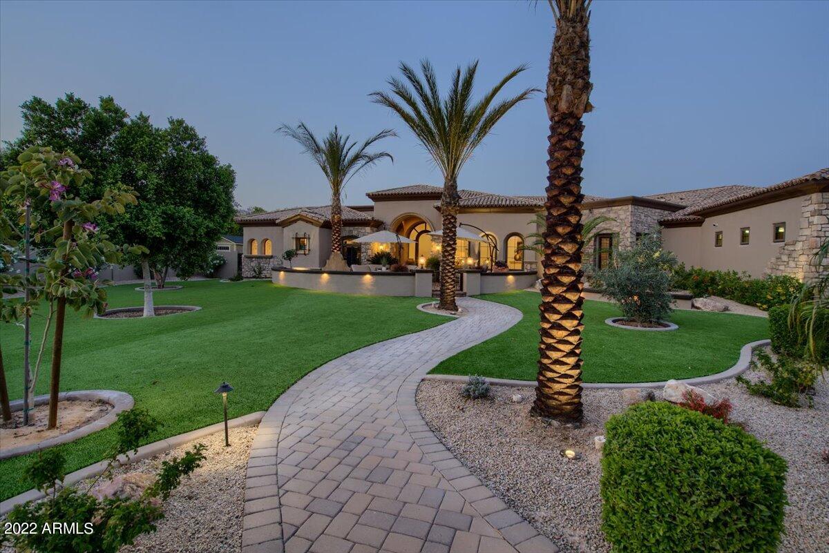 VISTA ESTANCIA - Residential