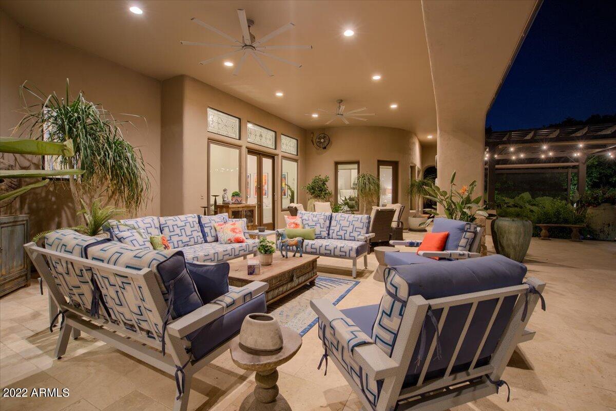VISTA ESTANCIA - Residential