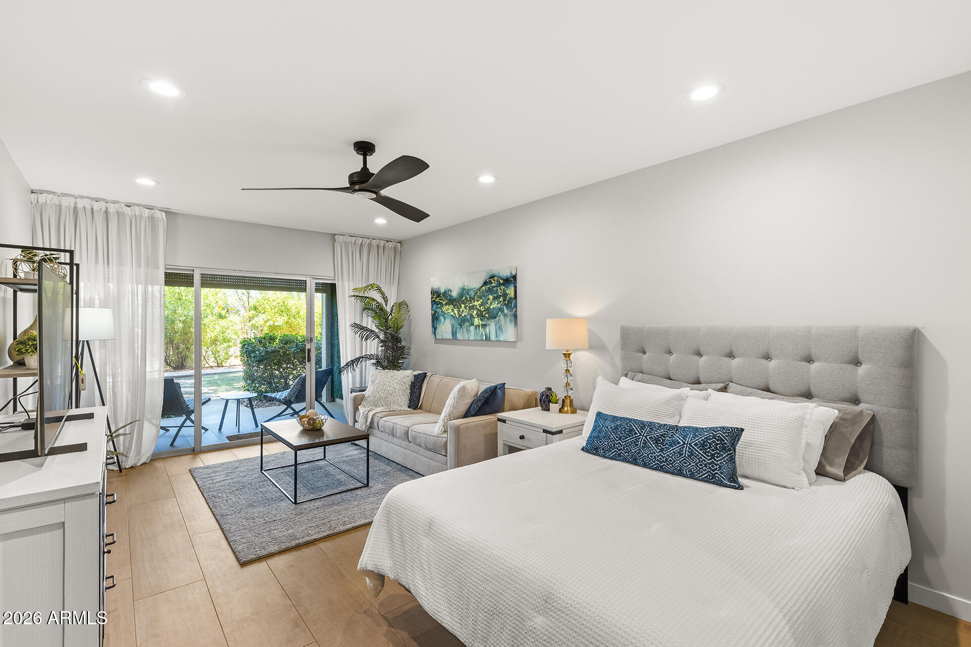SCOTTSDALE CONDOMINIUMS AMD - Residential