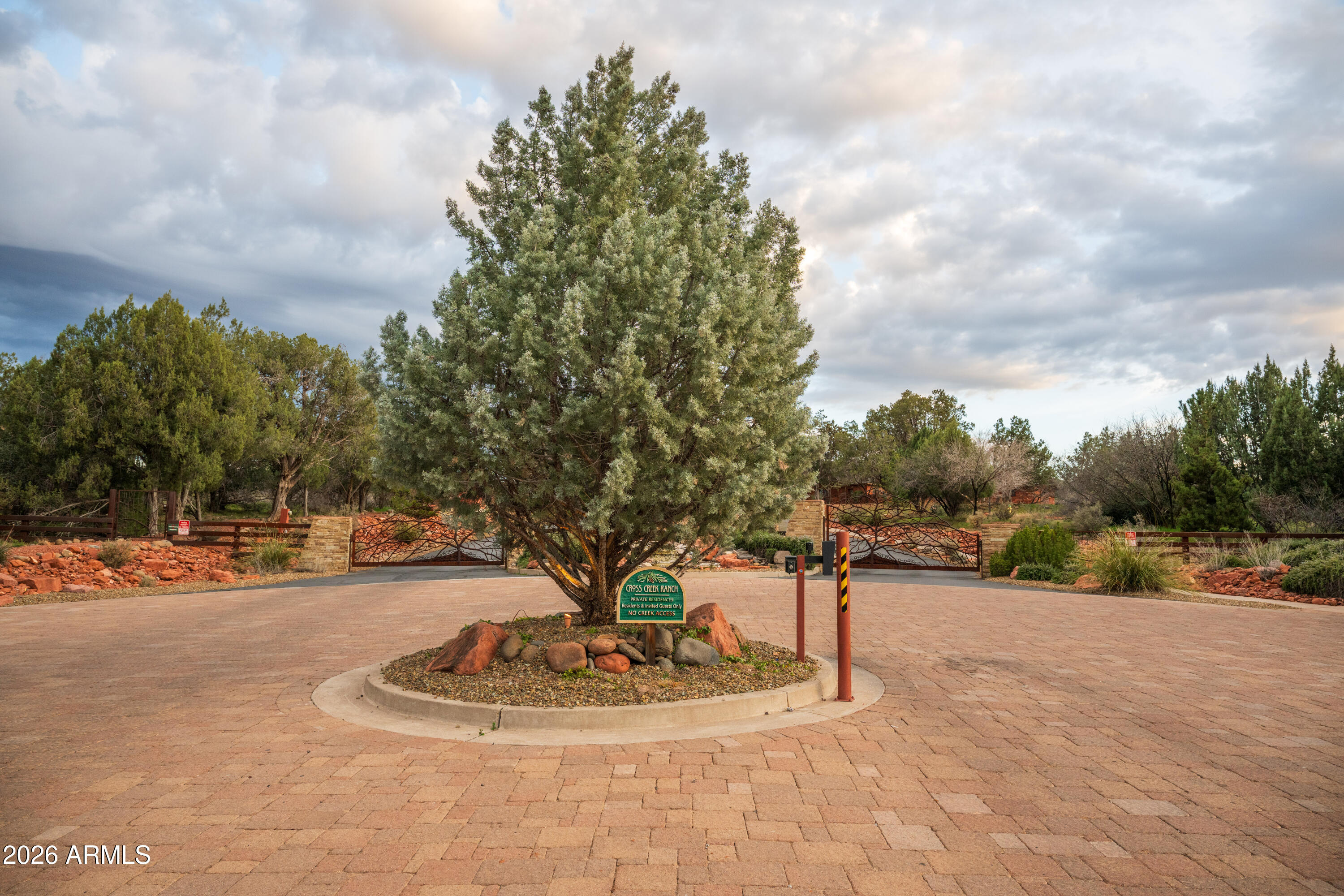 CROSS CREEK RANCH - Land