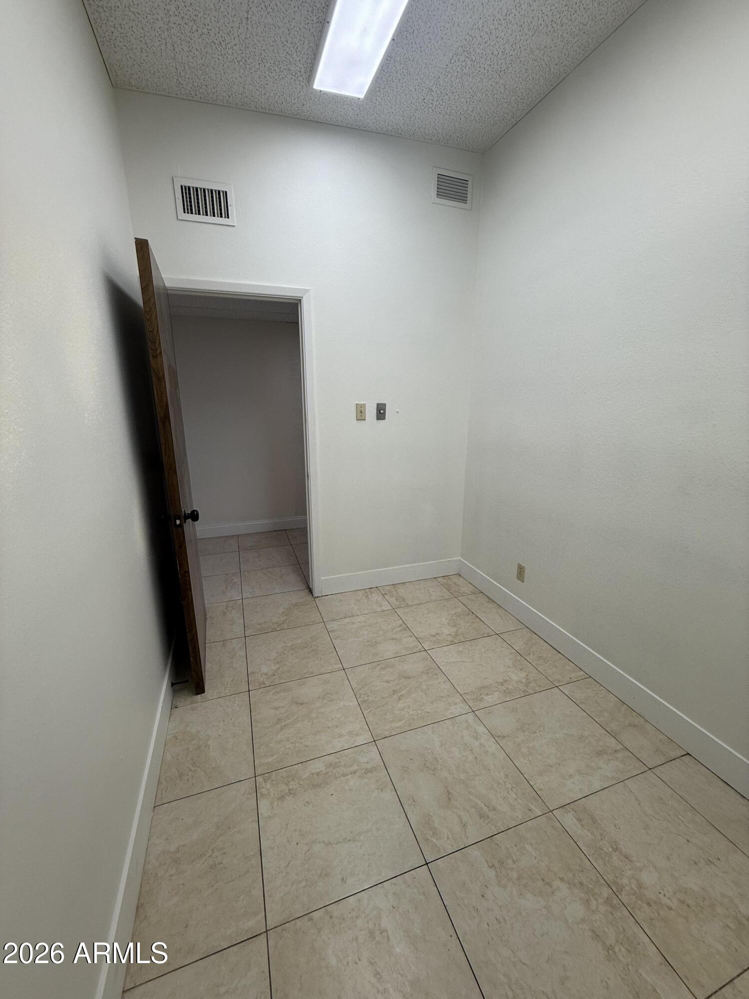 LEISURE MANOR - Commercial Lease
