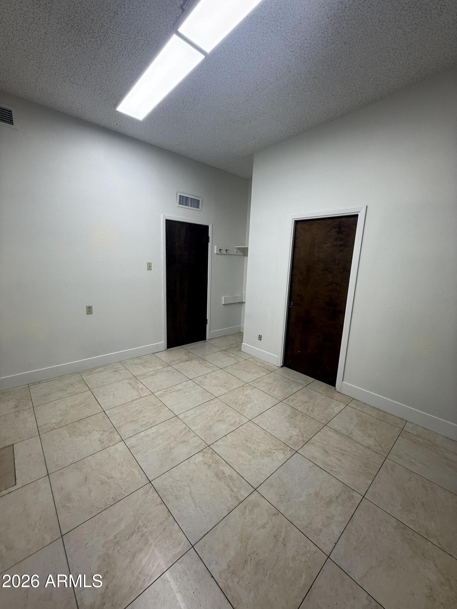 LEISURE MANOR - Commercial Lease