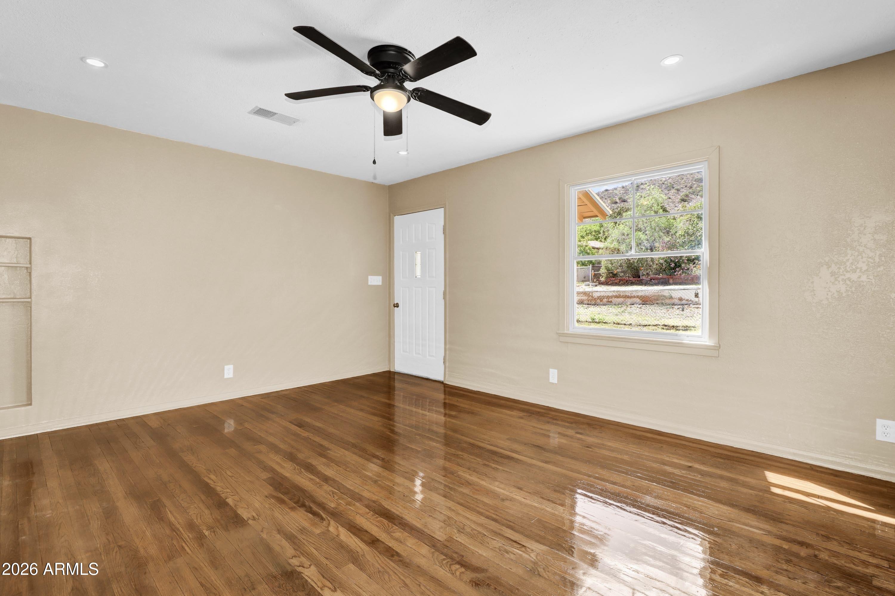 BRIGGS ADD BORNITE - Residential