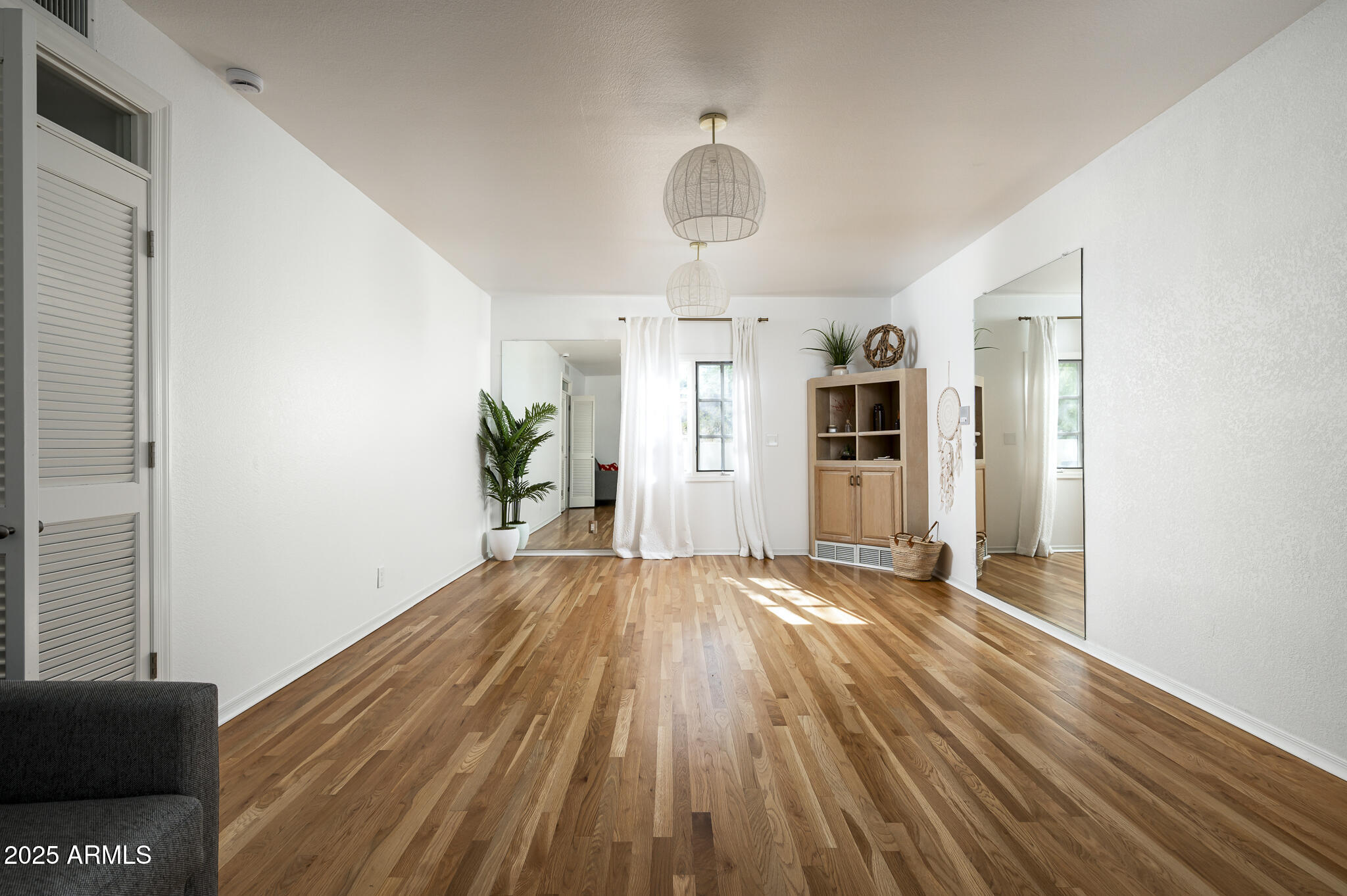 Paradise Mansion Estates - Residential
