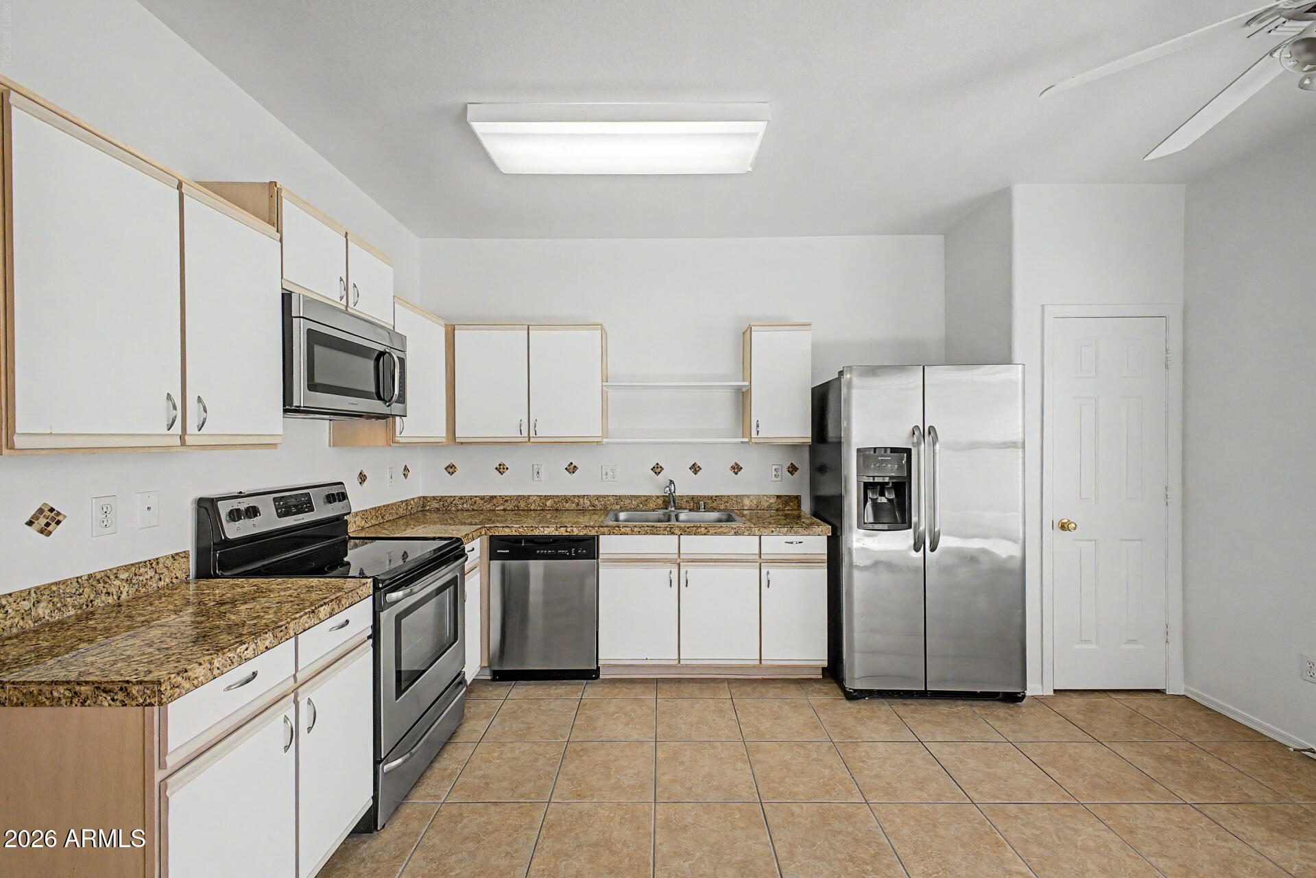 ARIZONA HEIGHTS - Residential