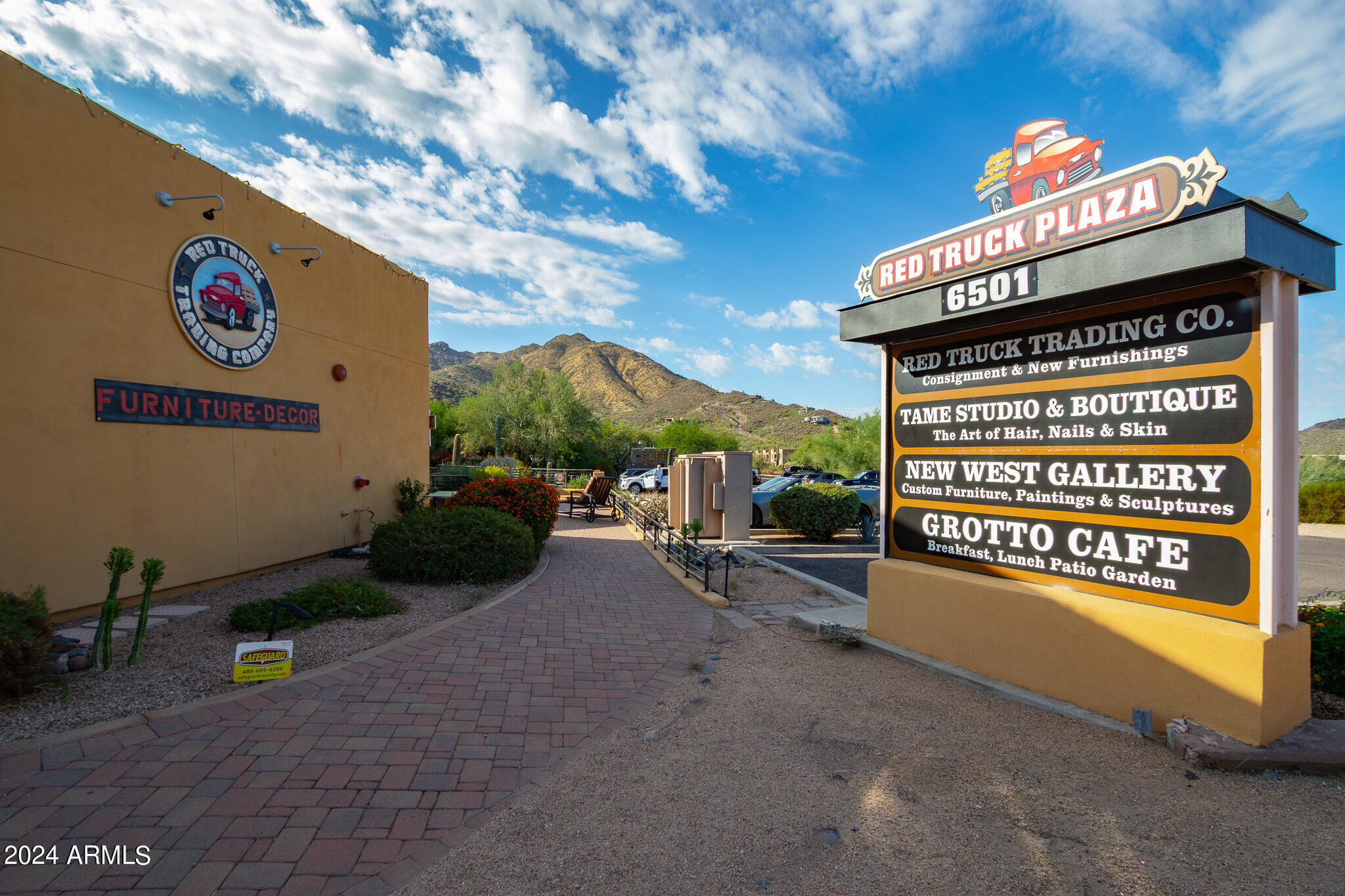 La Kanza Plaza at Red Truck - Commercial Sale