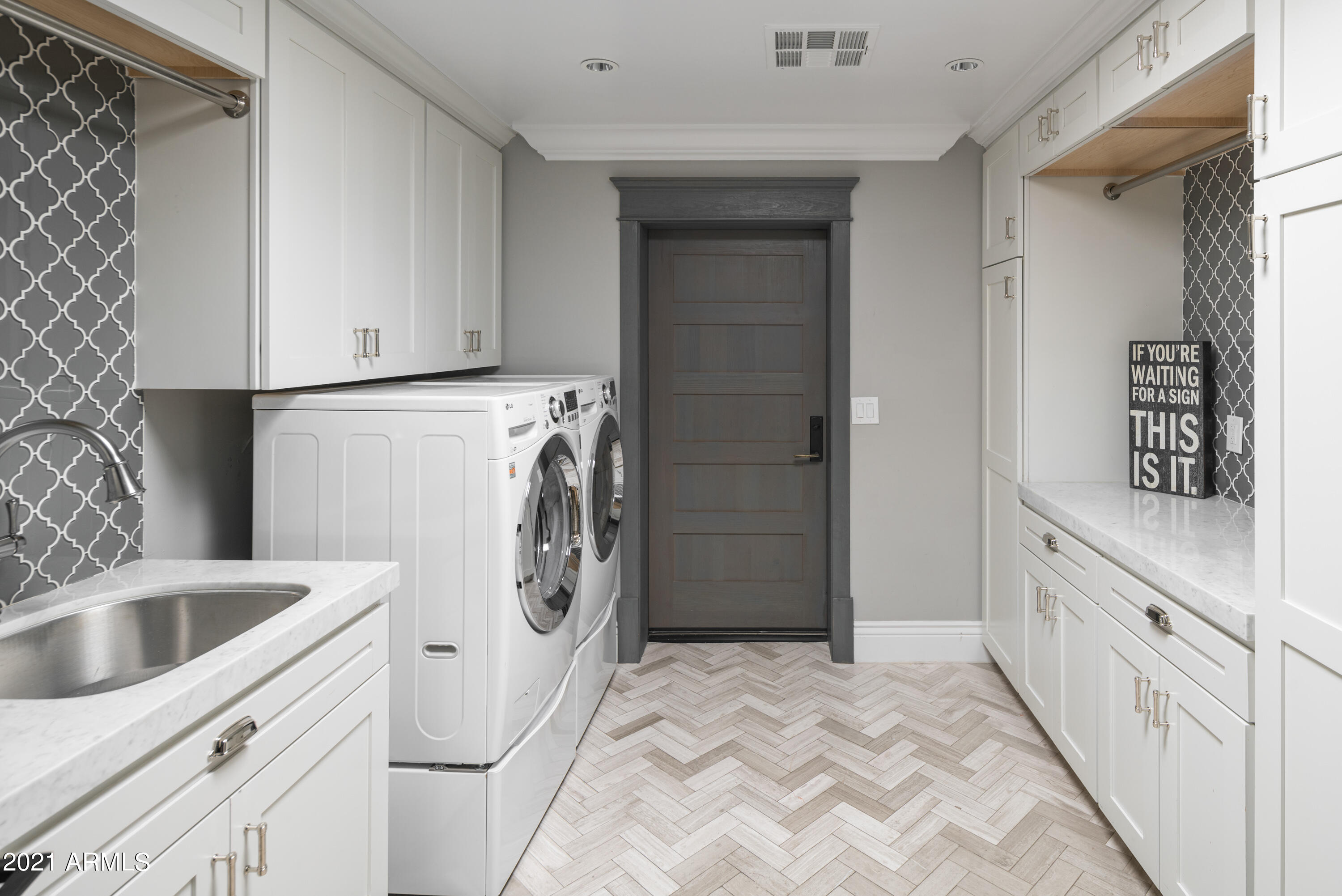 VISTA HERMOSA UNIT 1 - Residential