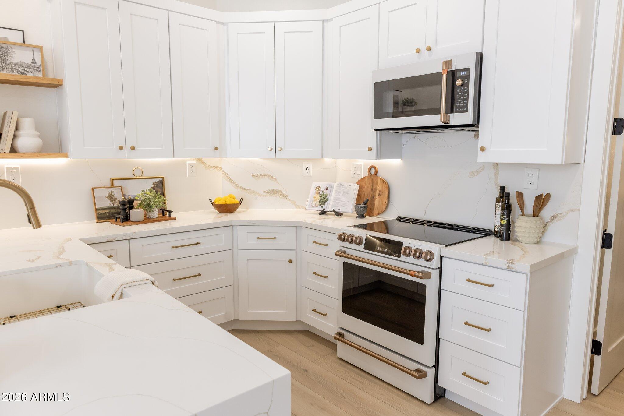 CACHET AT GRAYHAWK CONDOMINIUM - Residential