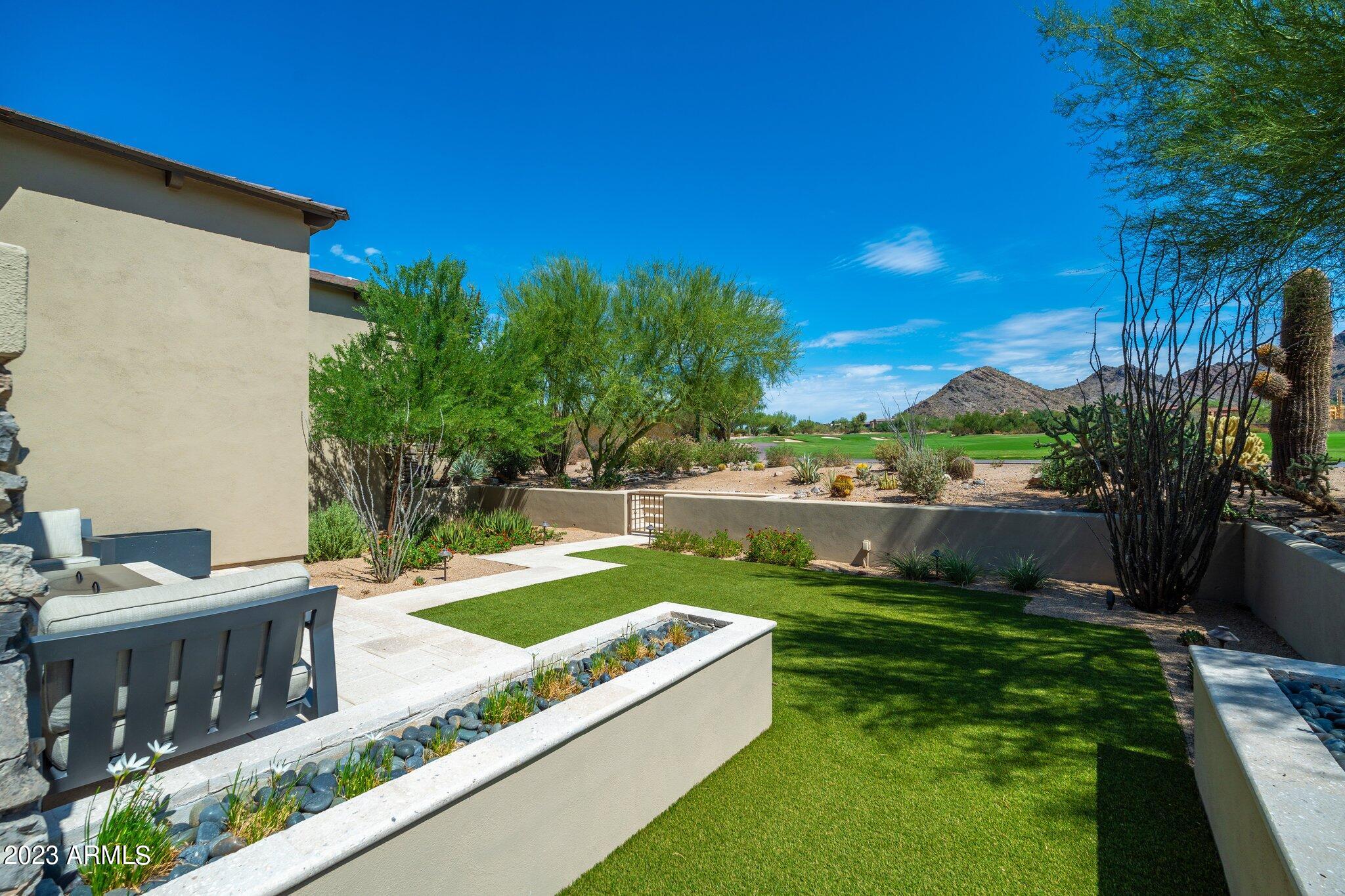 DC RANCH - Residential