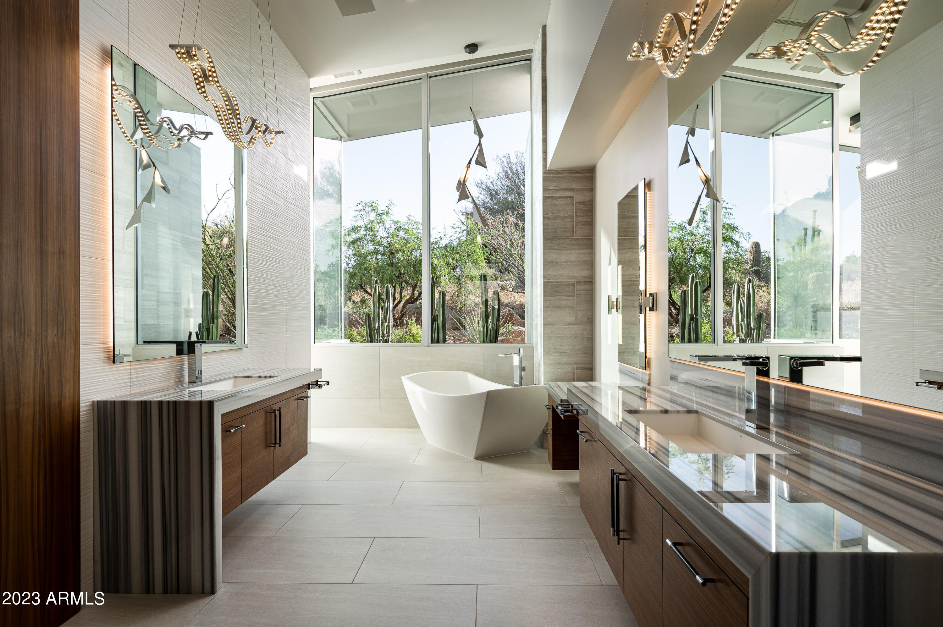 ESTANCIA - Residential