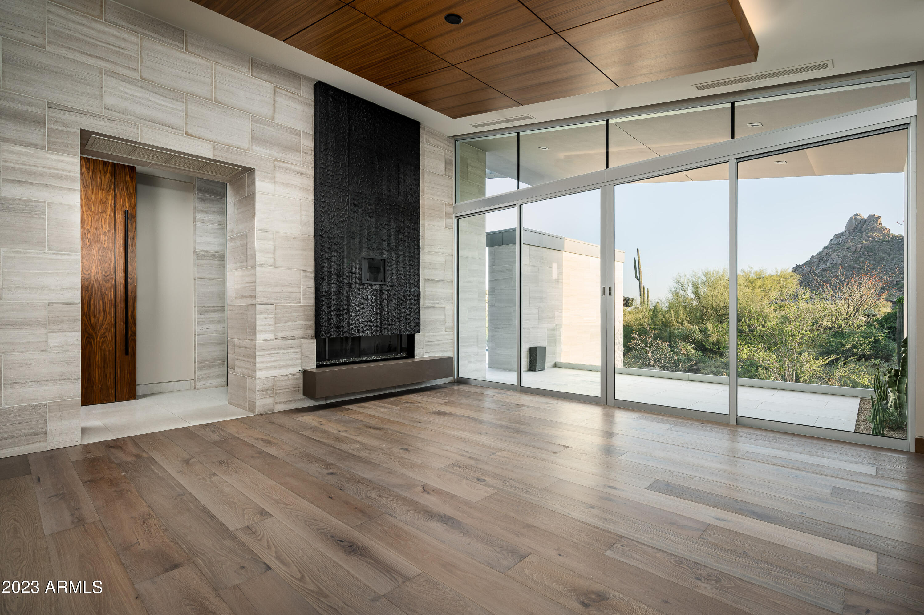 ESTANCIA - Residential