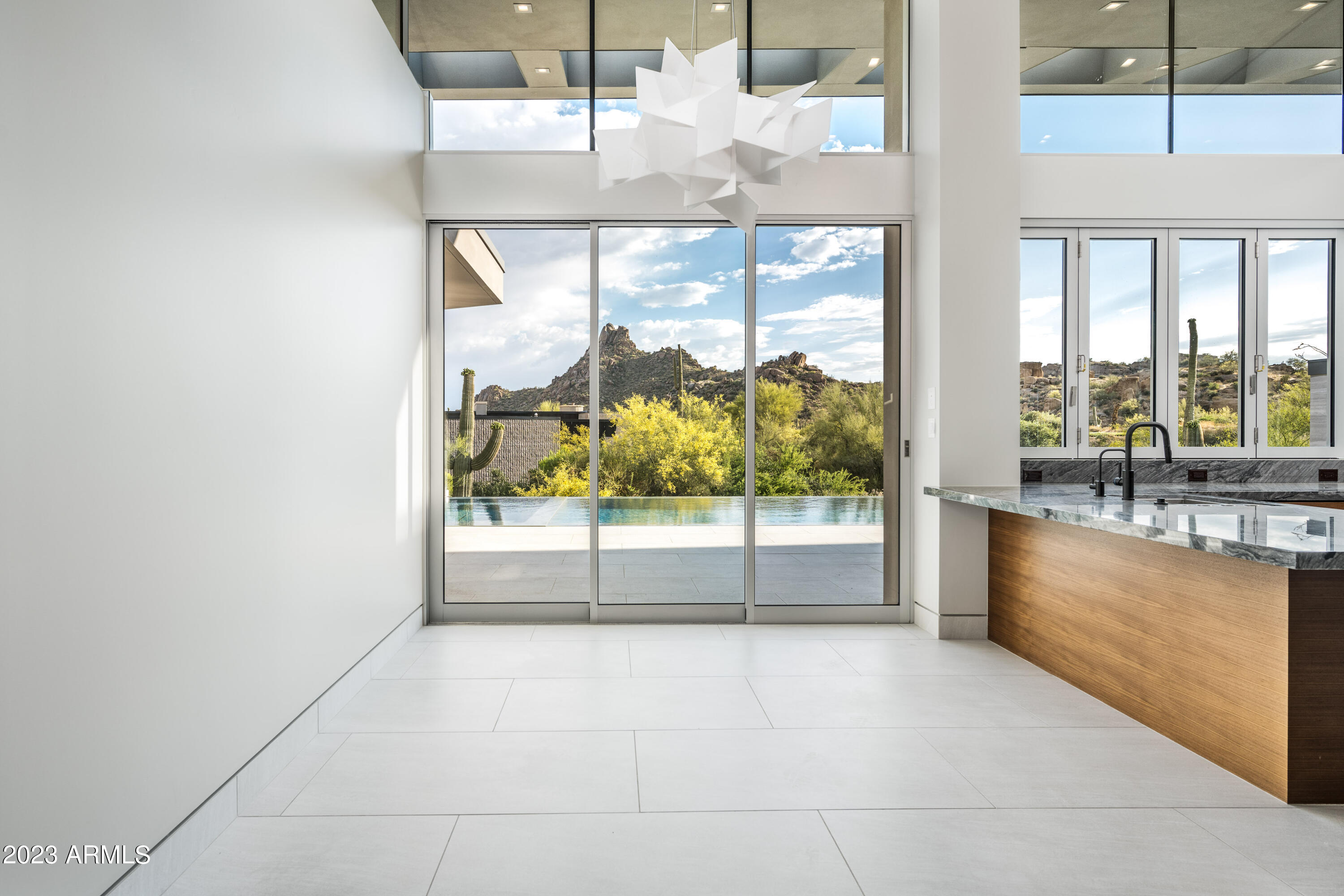 ESTANCIA - Residential