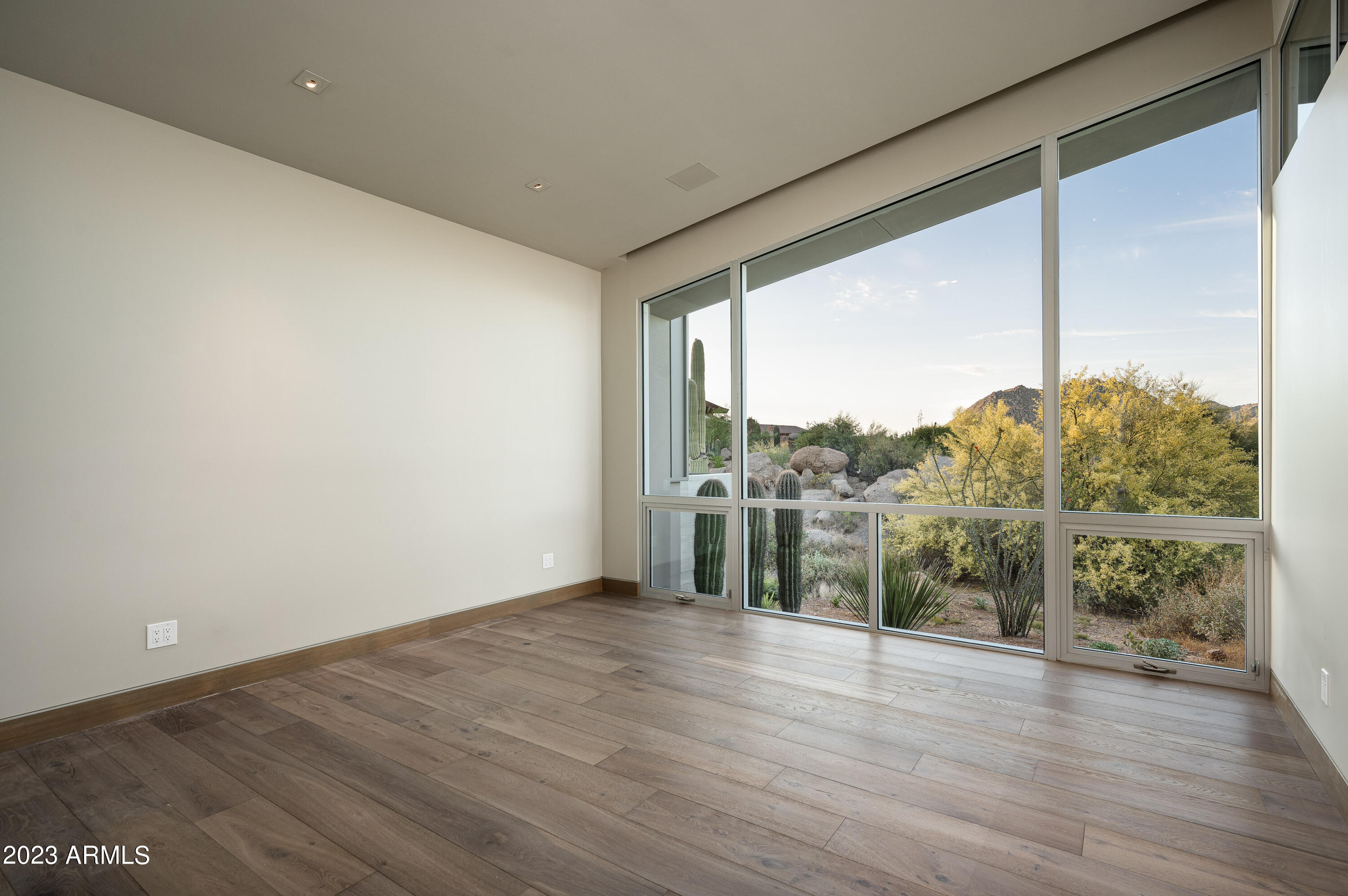 ESTANCIA - Residential