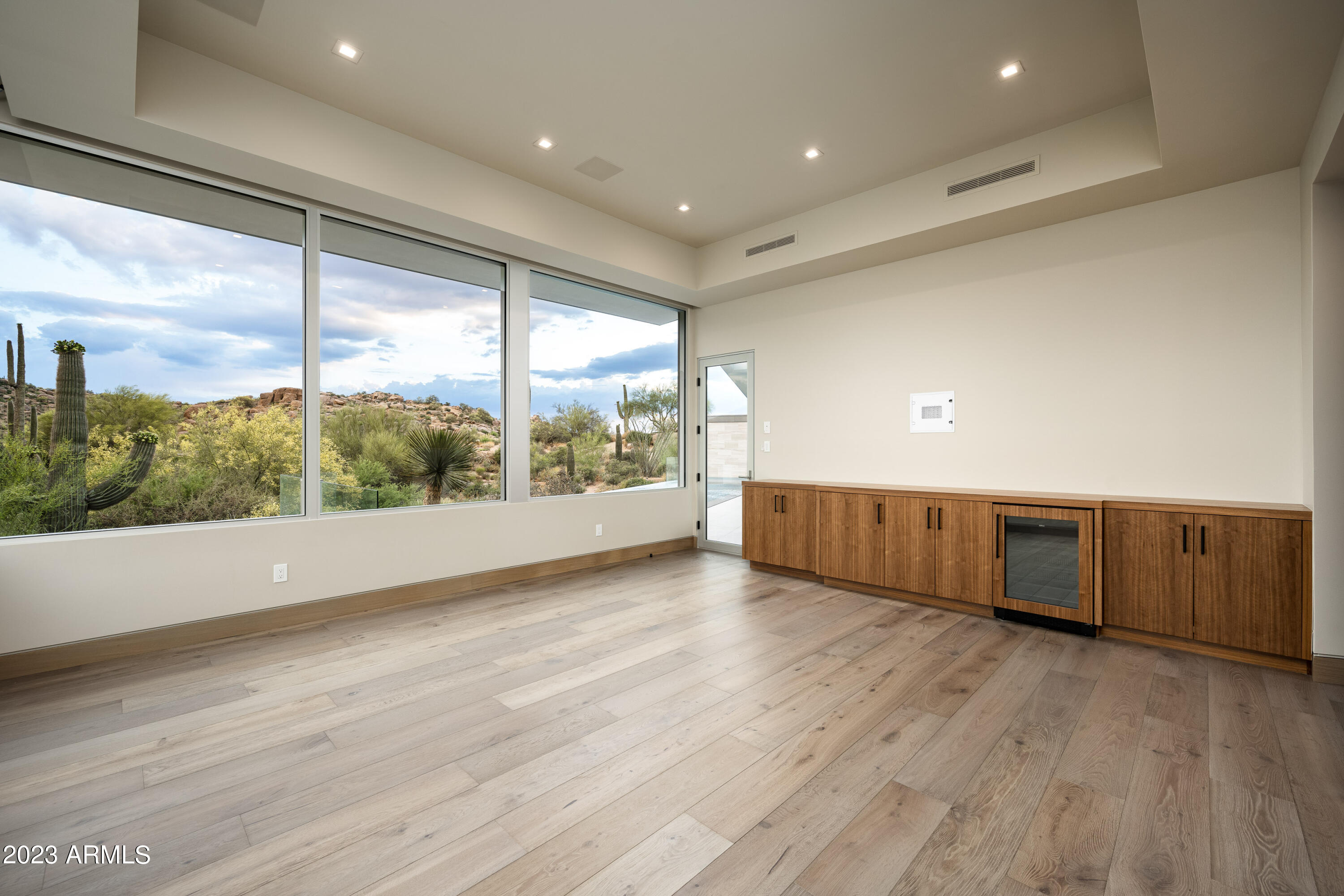 ESTANCIA - Residential